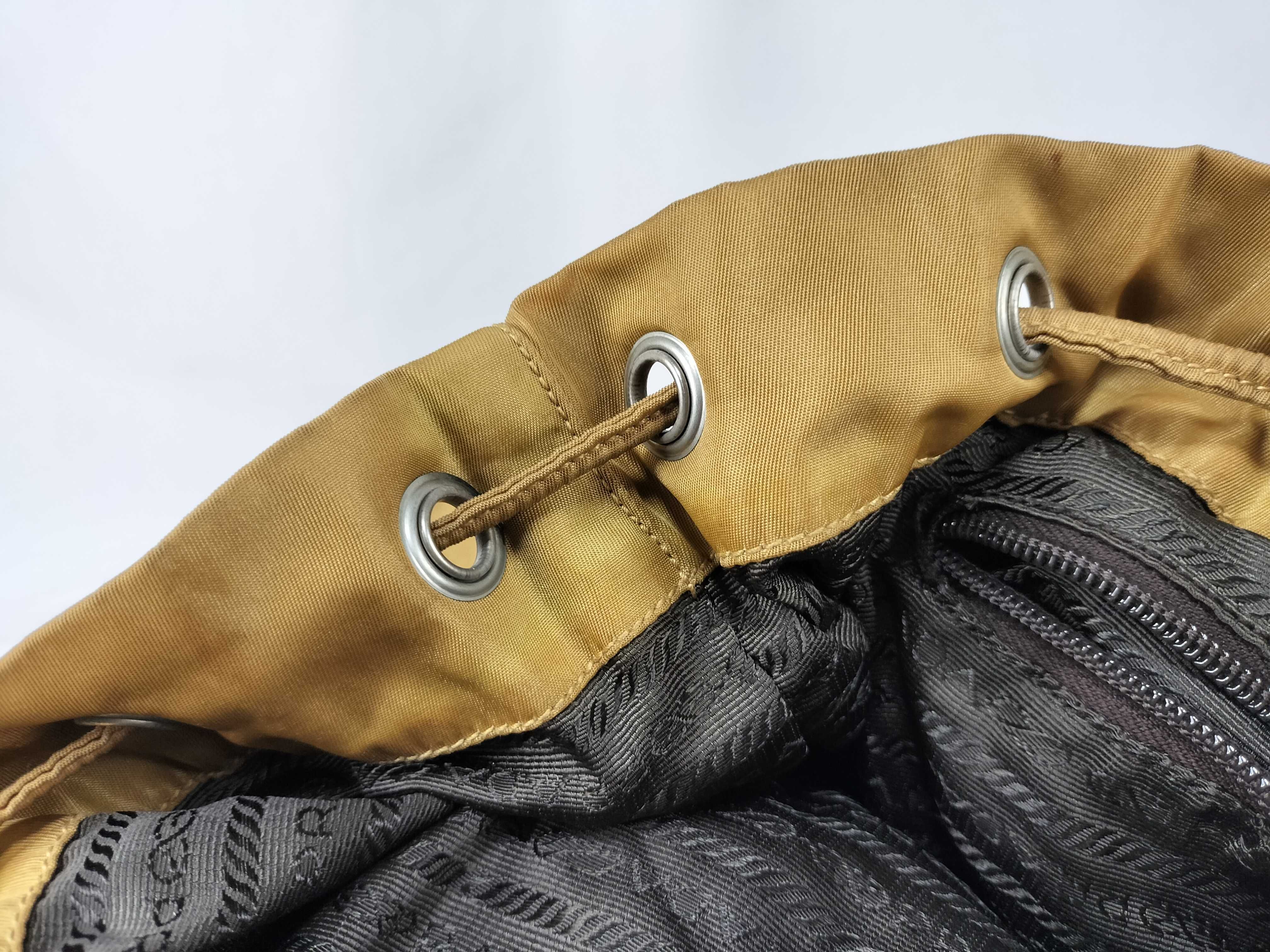 nylon backpack with Prada triangular logo. — view 9