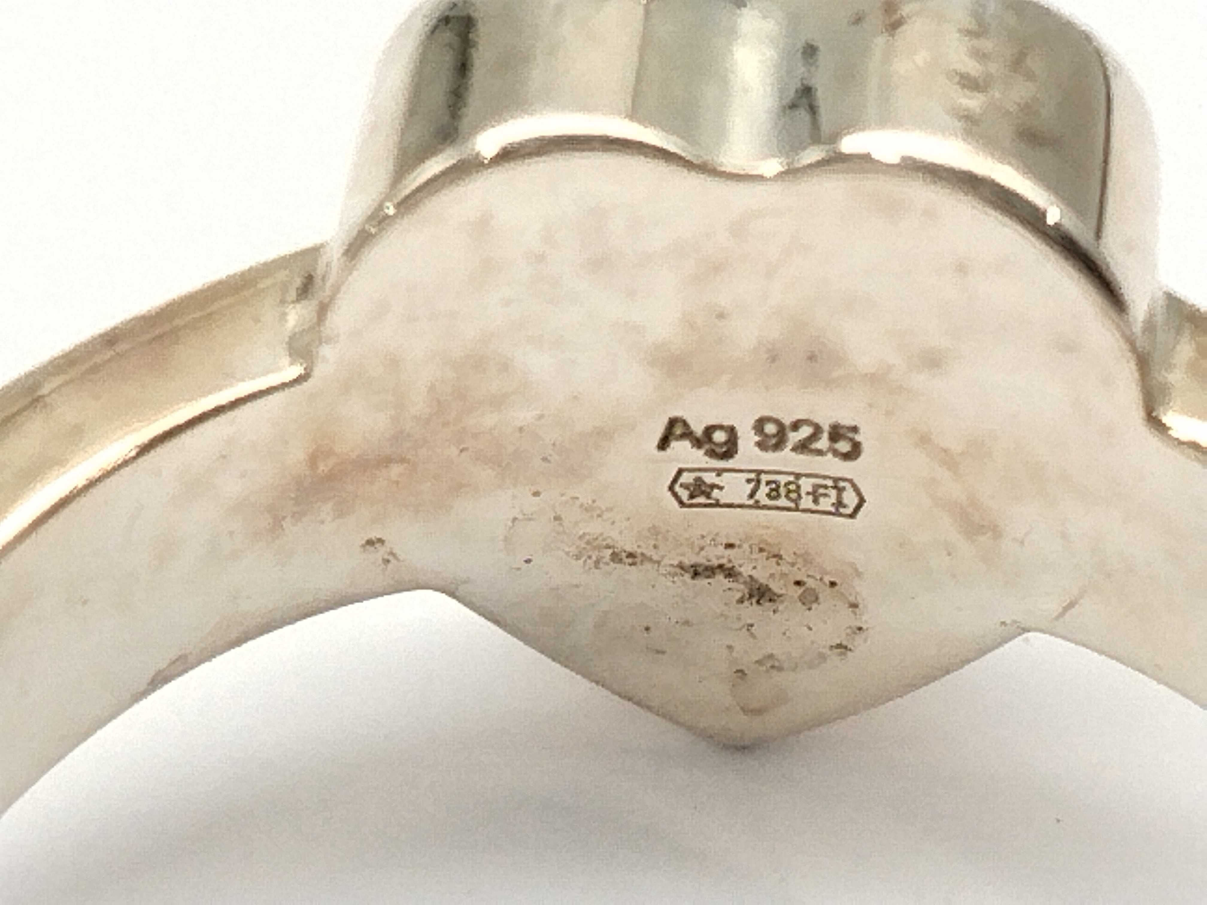 (Gucci) trademark heart logo plate sterling silver (925) ring. — view 8