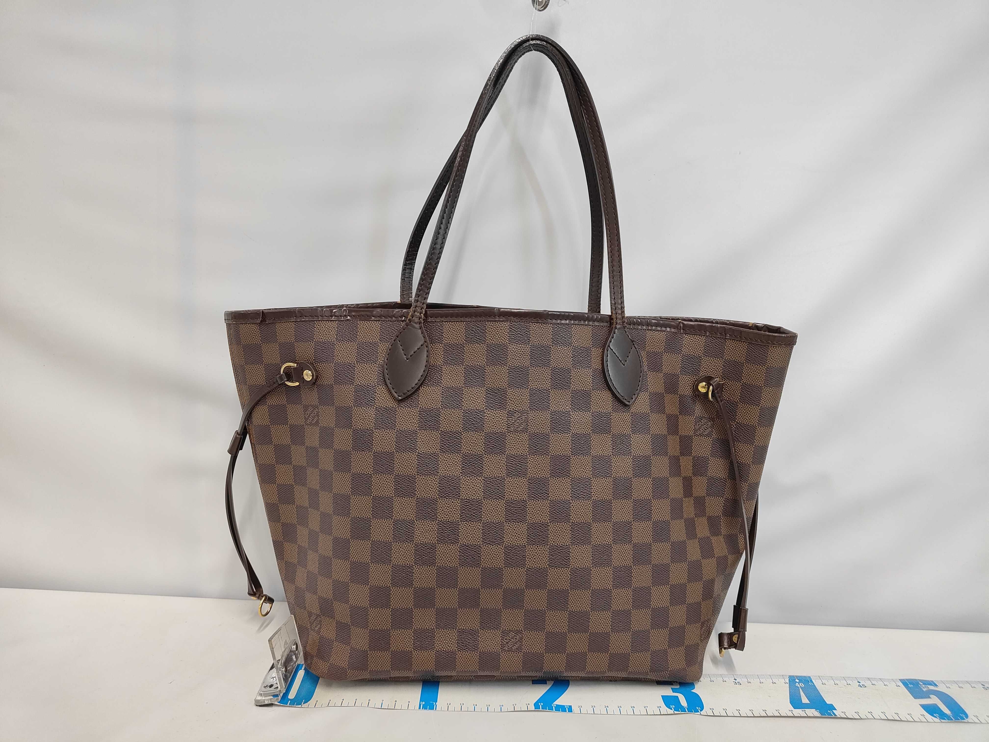Damier Neverfull MM Tote Bag — view 2