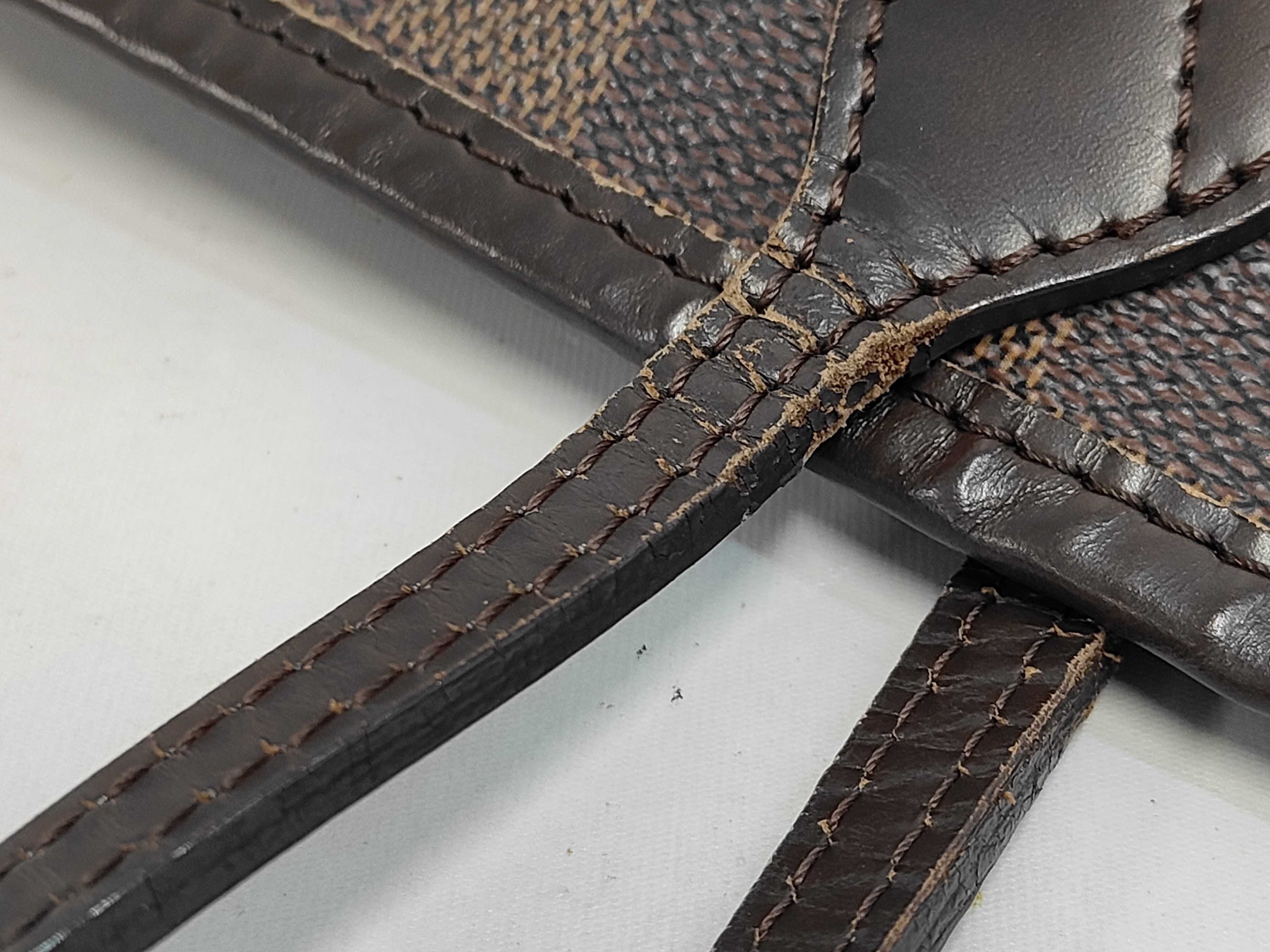 Damier Neverfull MM Tote Bag — view 6