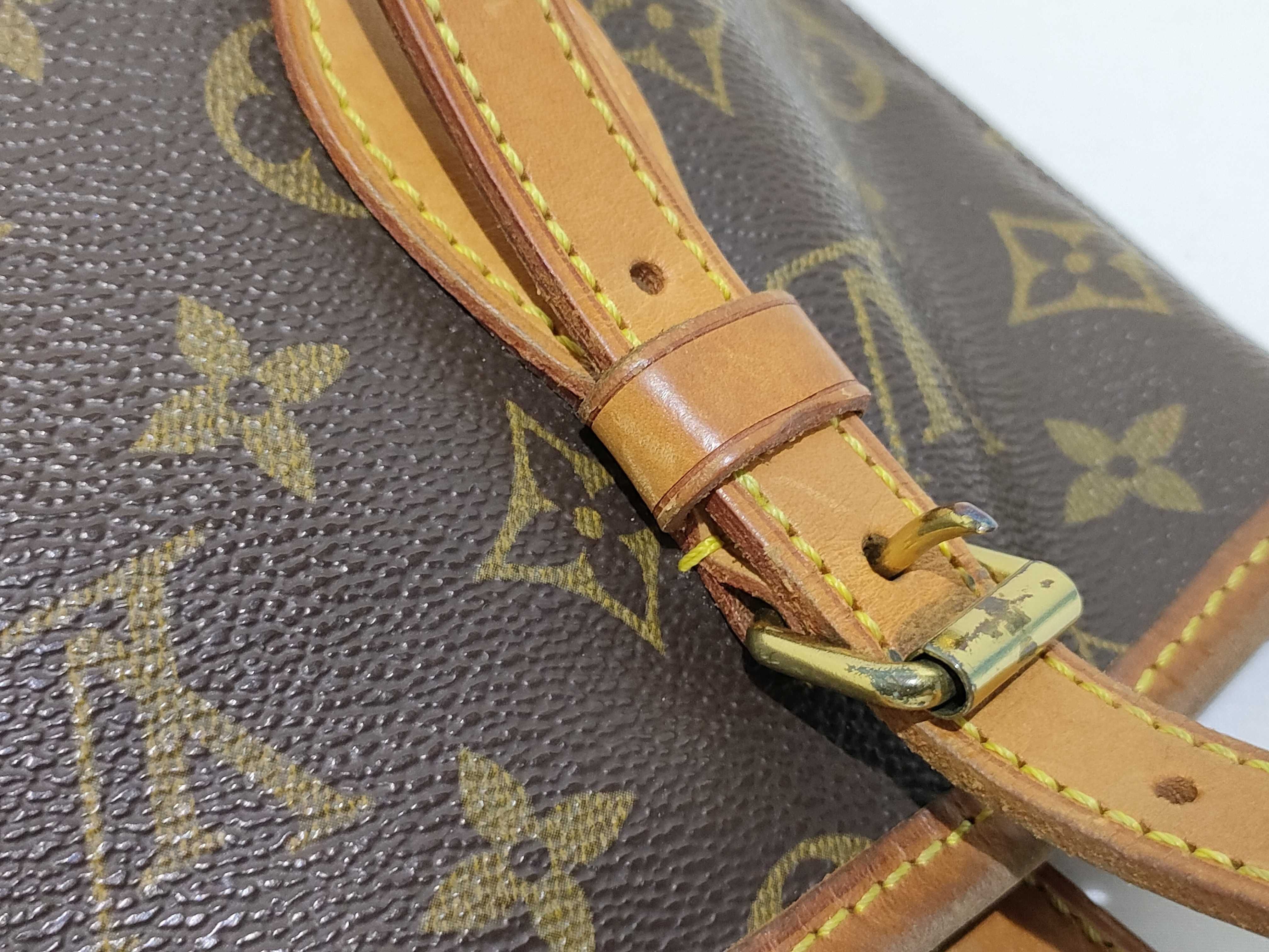 Monogram Bucket PM M42238 FL0032 Brown Tote Bag — view 5