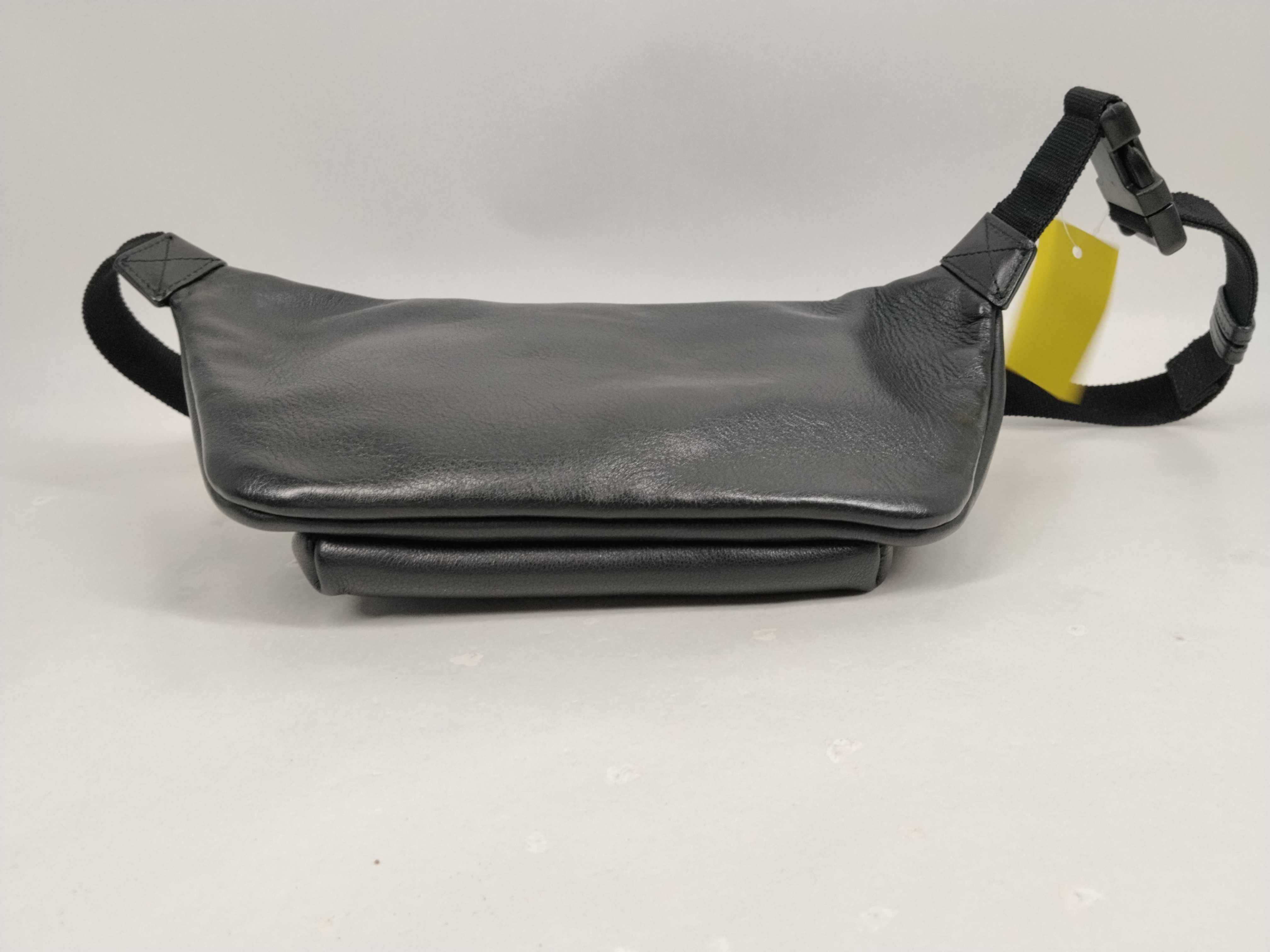 Body Bag Leather Shoulder Bag — view 3