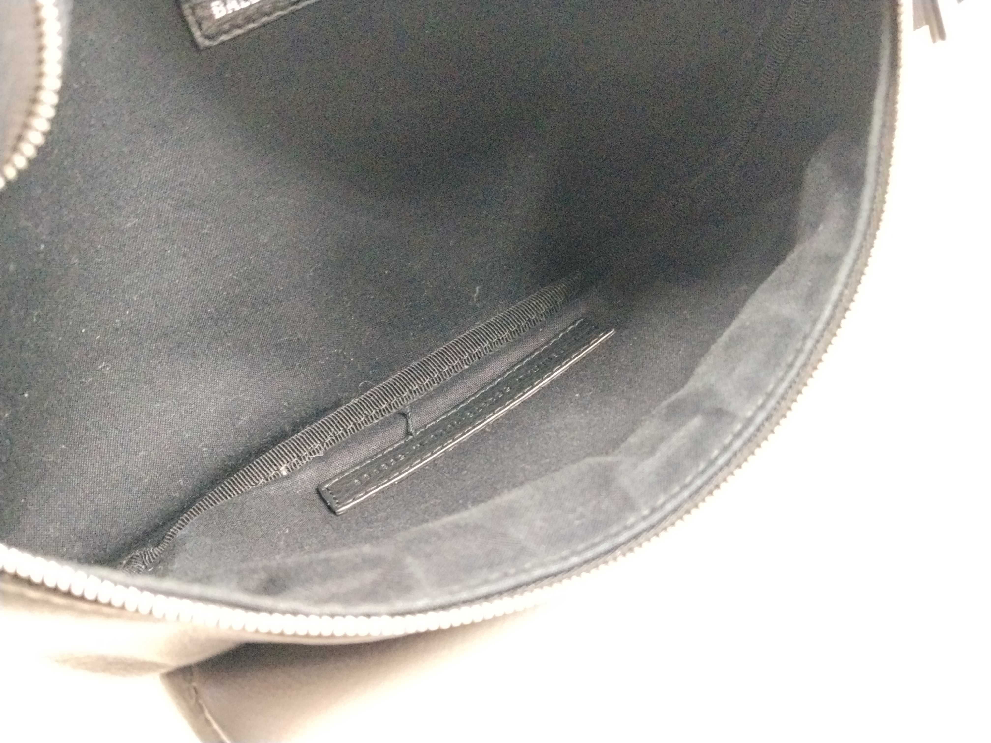 Body Bag Leather Shoulder Bag — view 10