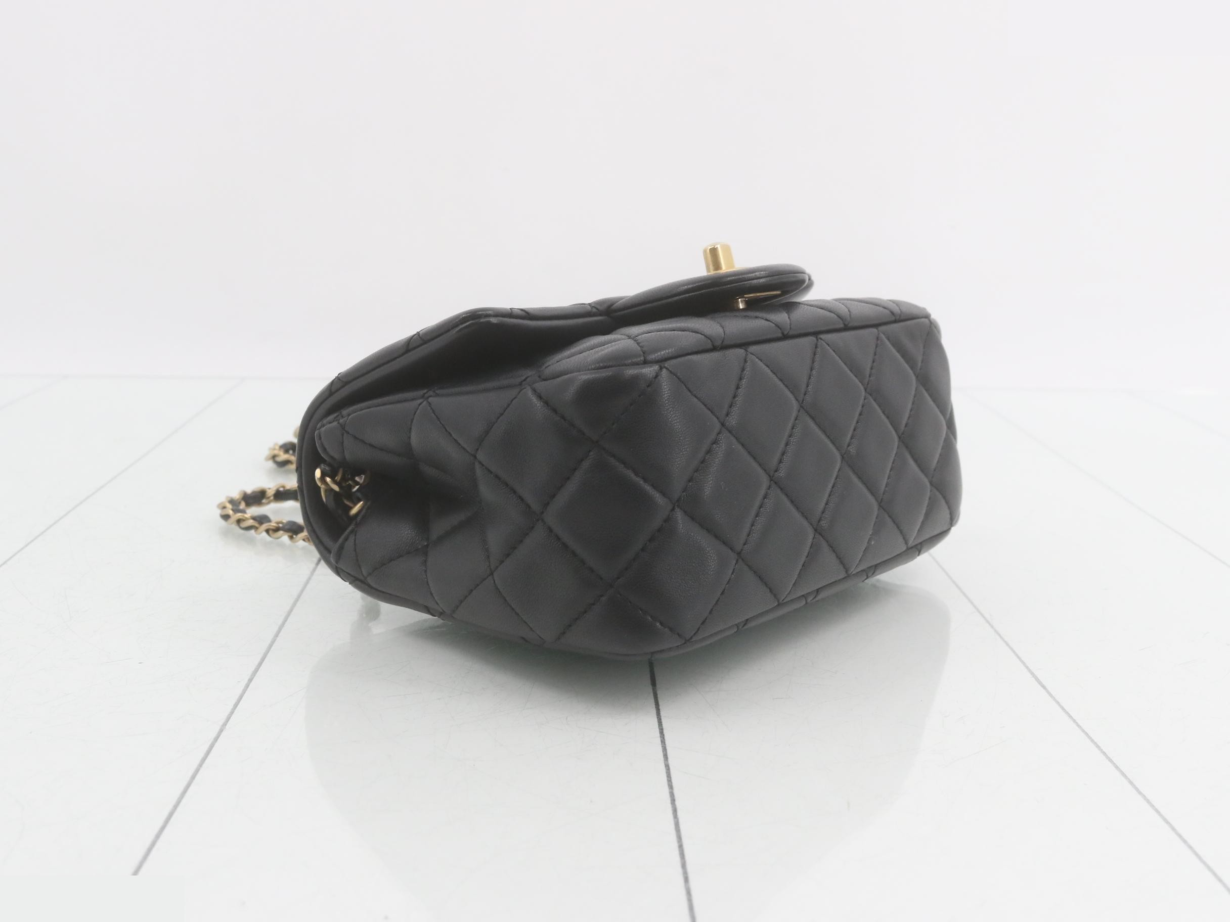 Matelassé Lambskin Turnlock Chain Shoulder Bag — view 5