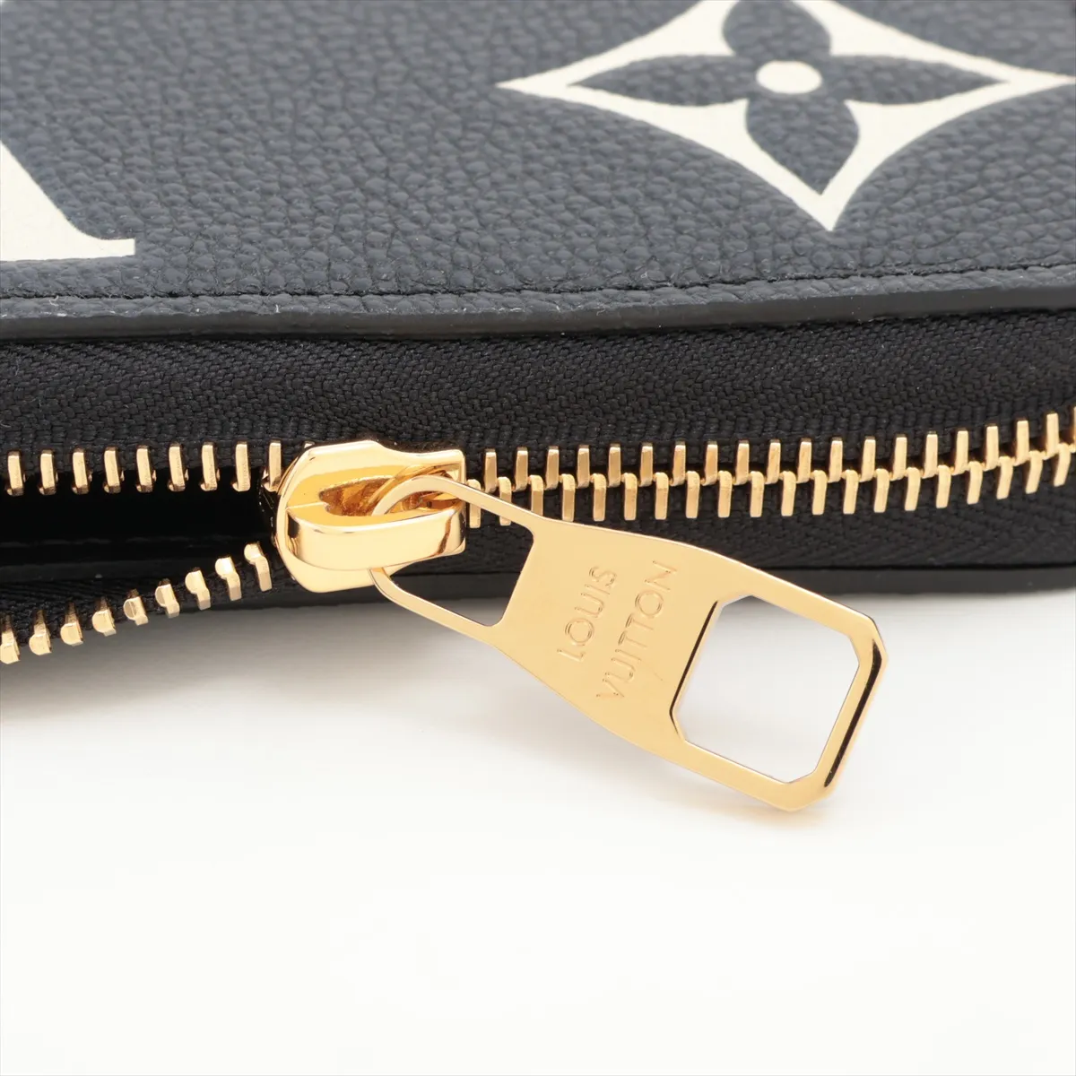 Bicolor Monogram Empreinte Zippy Wallet - Black Round Zip Wallet M28794 (RFID detected) — view 13