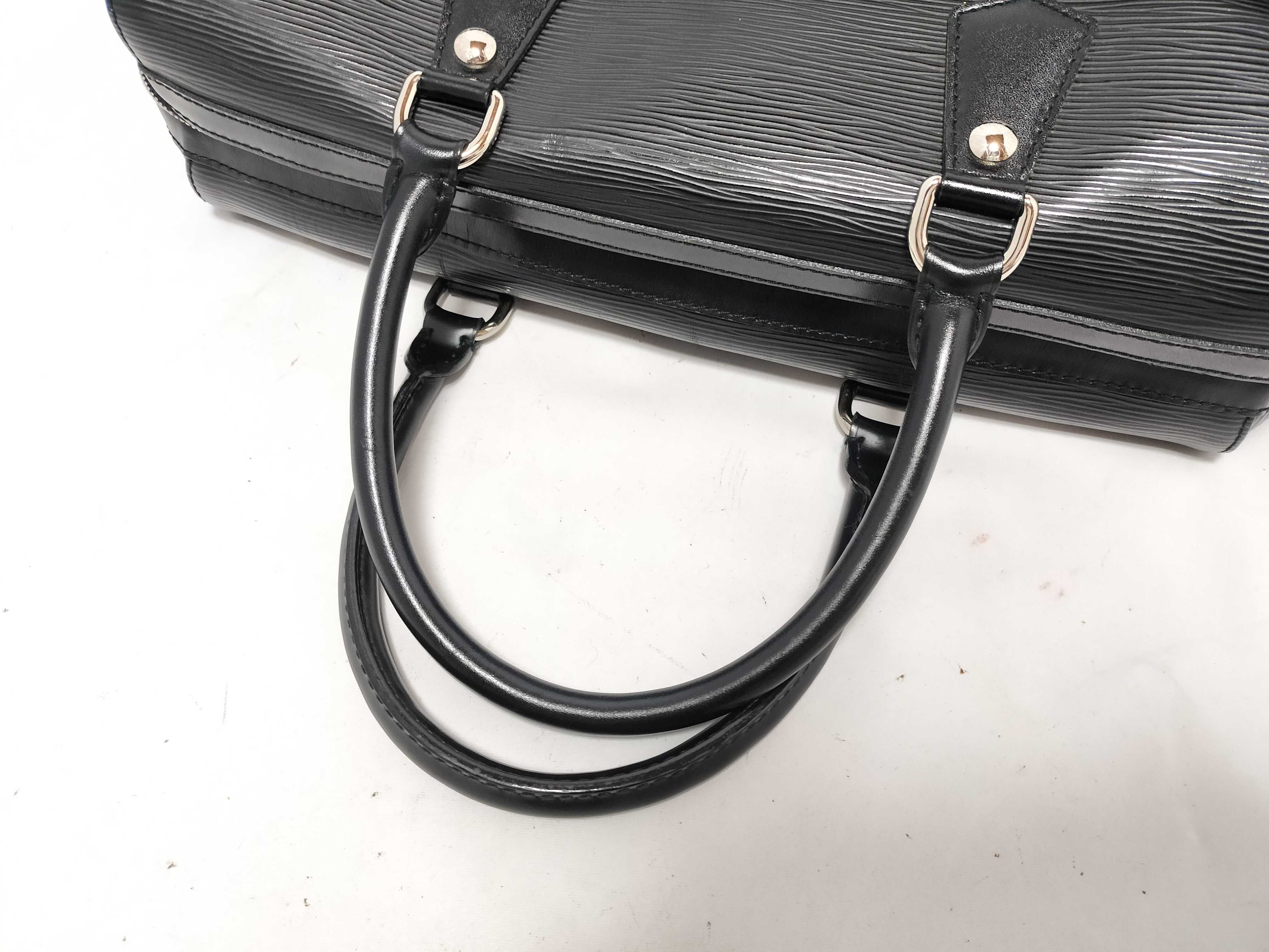Epi Bourget/Epi/Noir/M42392/CA2097 Handbag — view 3