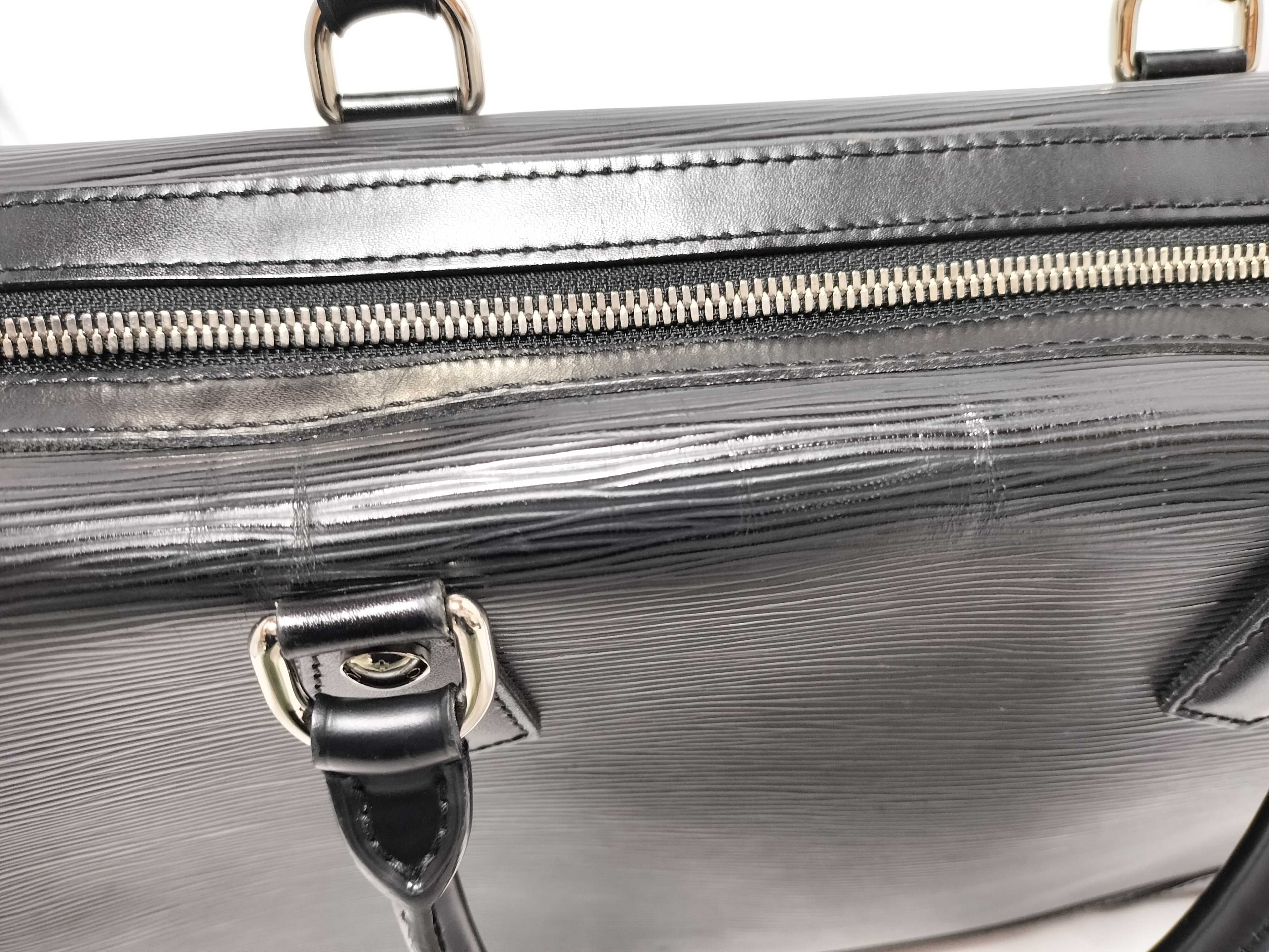 Epi Bourget/Epi/Noir/M42392/CA2097 Handbag — view 5