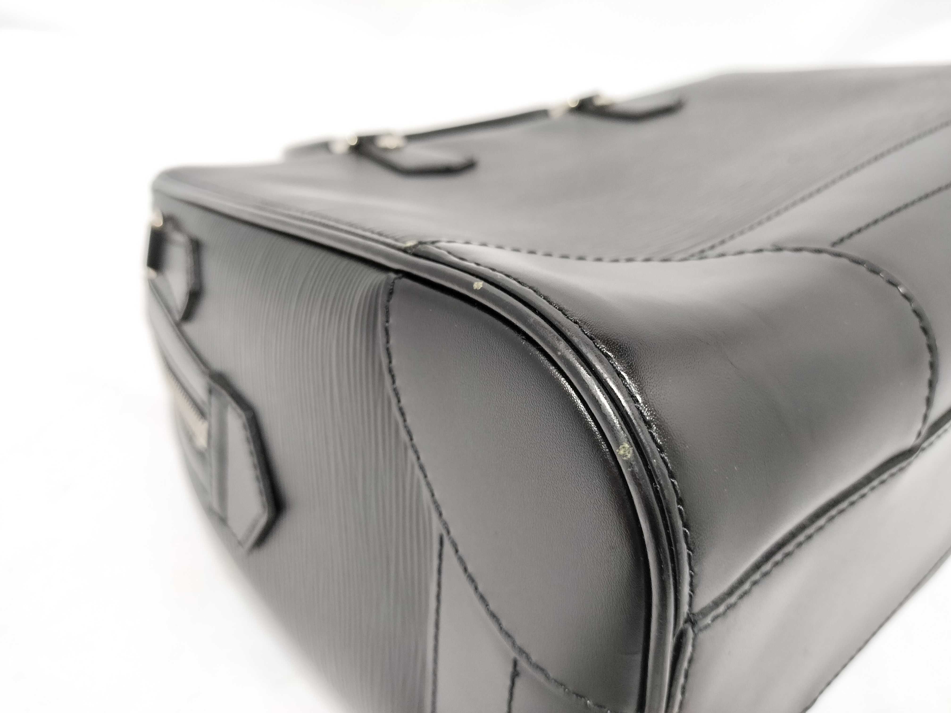 Epi Bourget/Epi/Noir/M42392/CA2097 Handbag — view 8