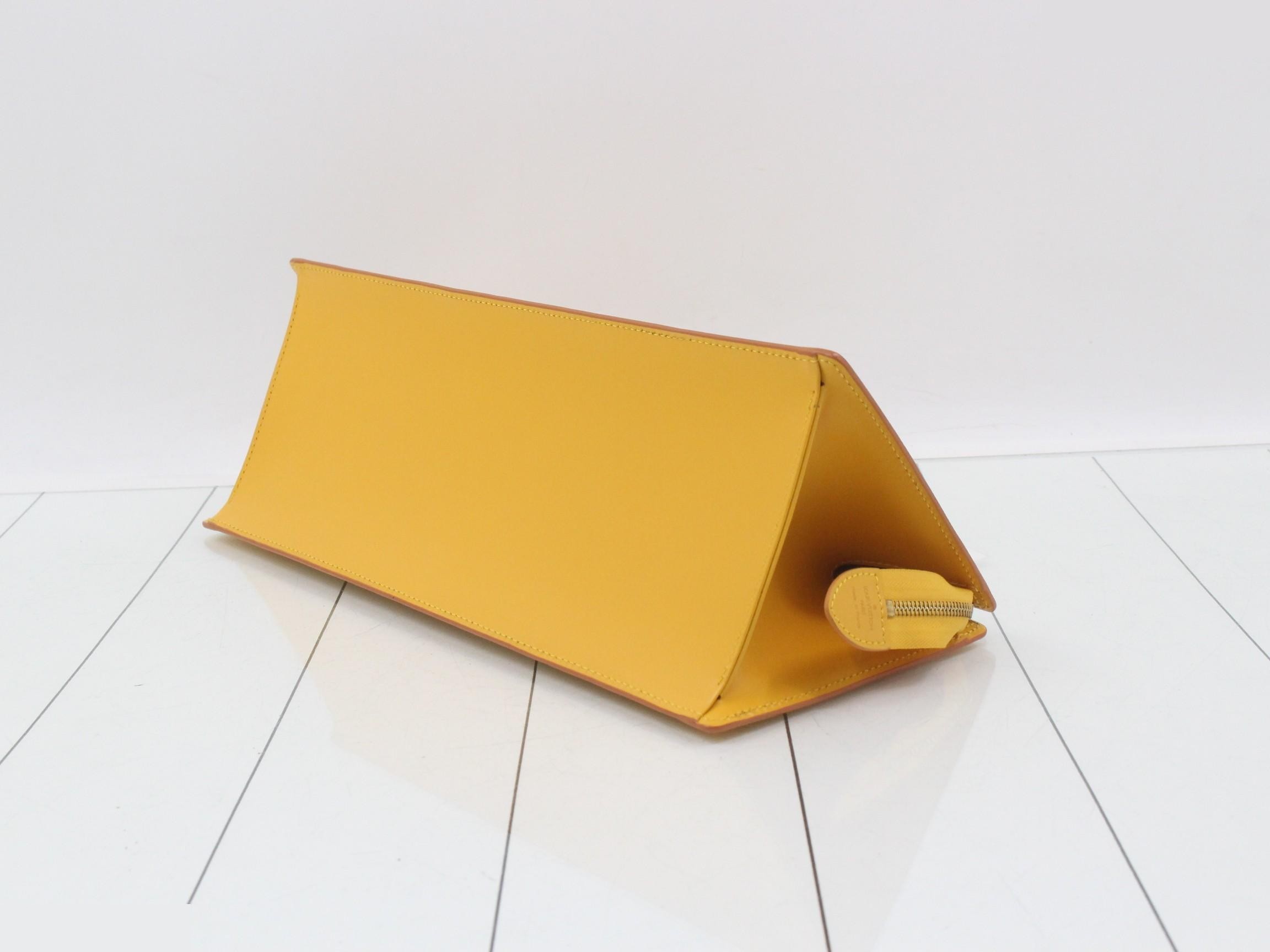 Epi Leather Sac Triangle Tassili Yellow Handbag — view 6