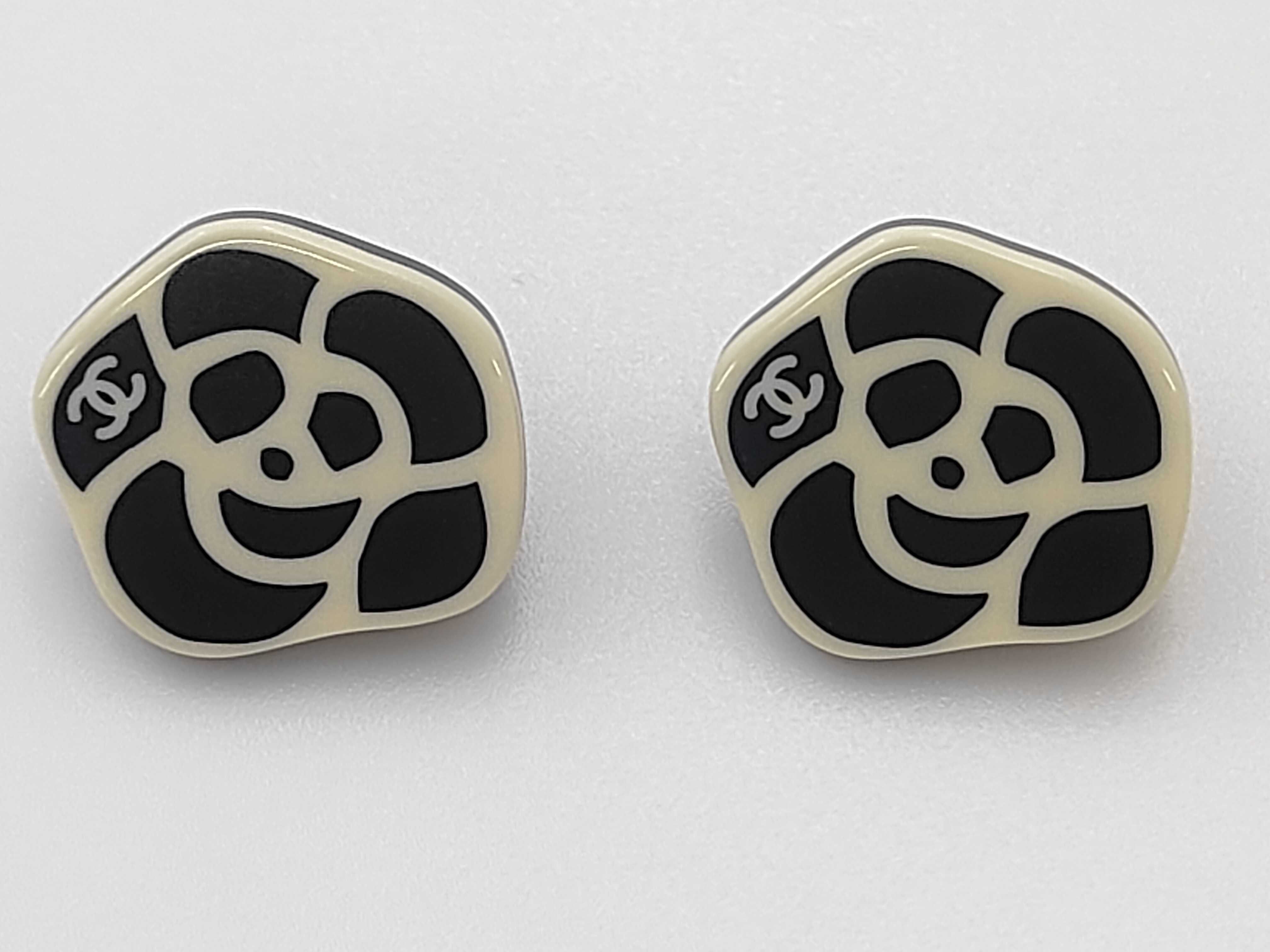 Camellia / Earrings / GP Earrings