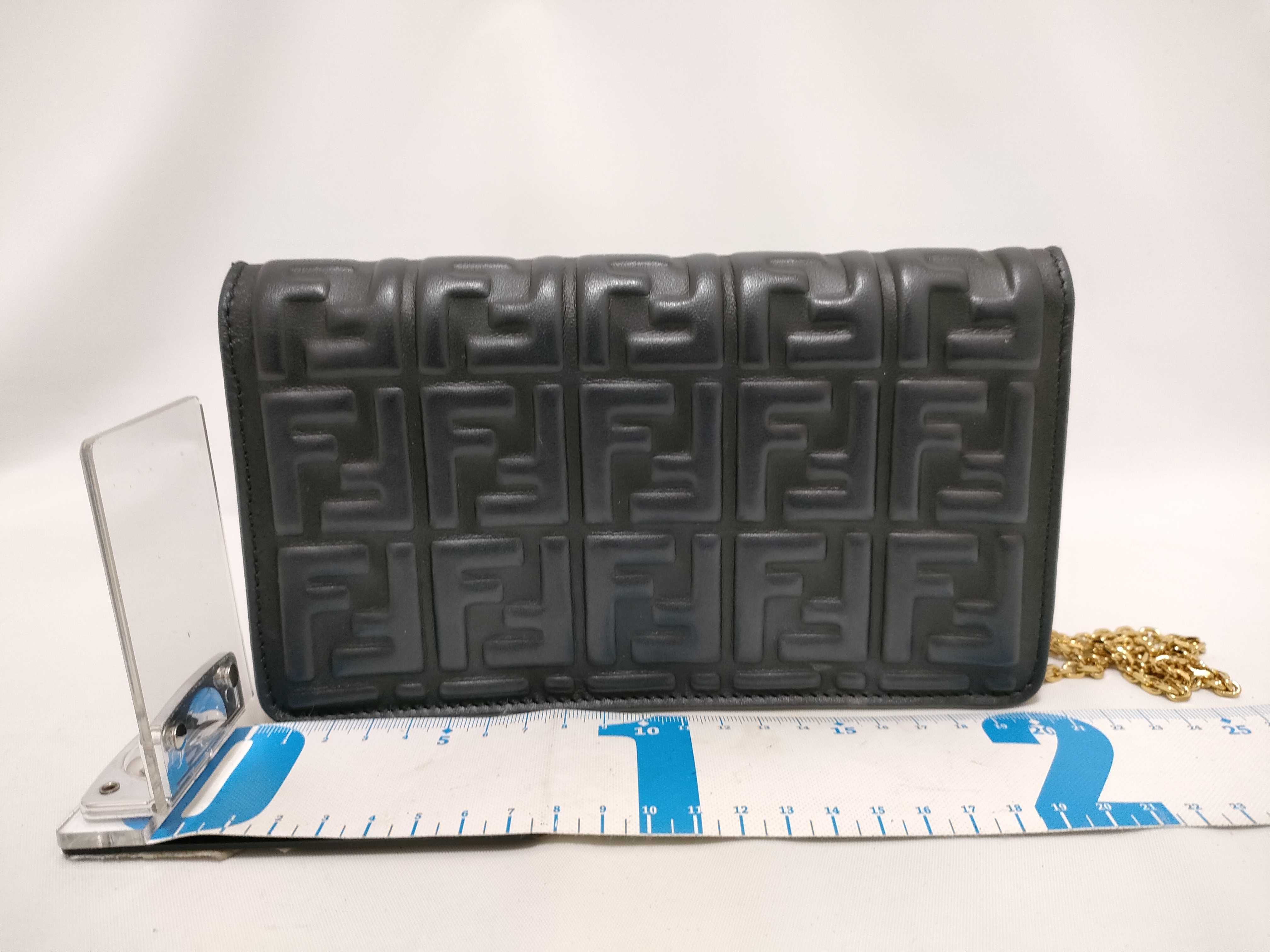 chain bag, black shoulder bag — view 3