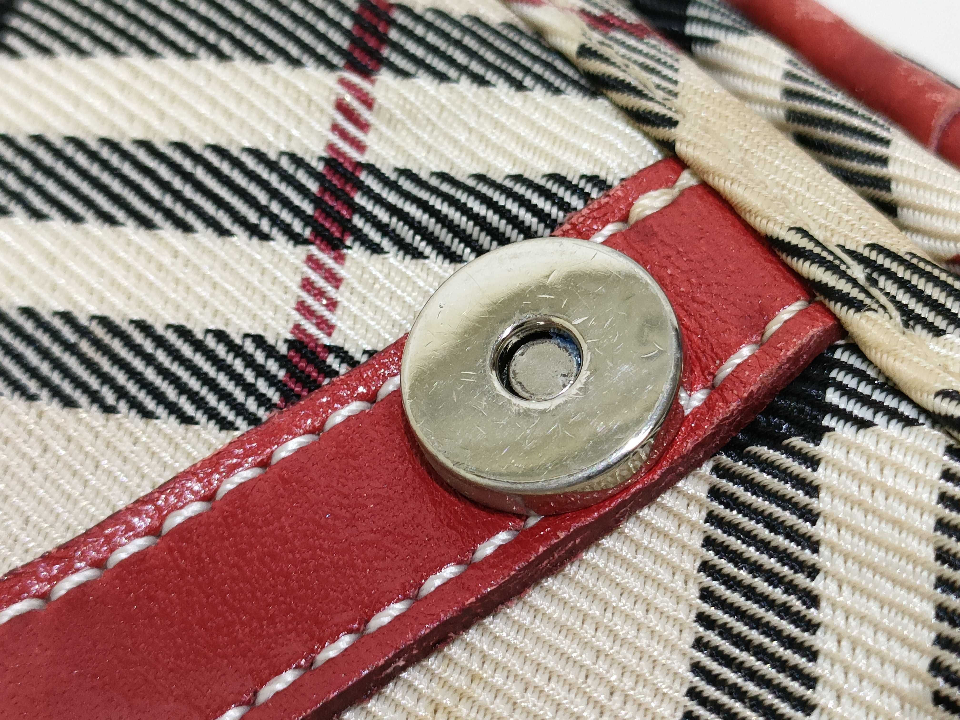 Blue Label Nova Check Shoulder Bag — view 15