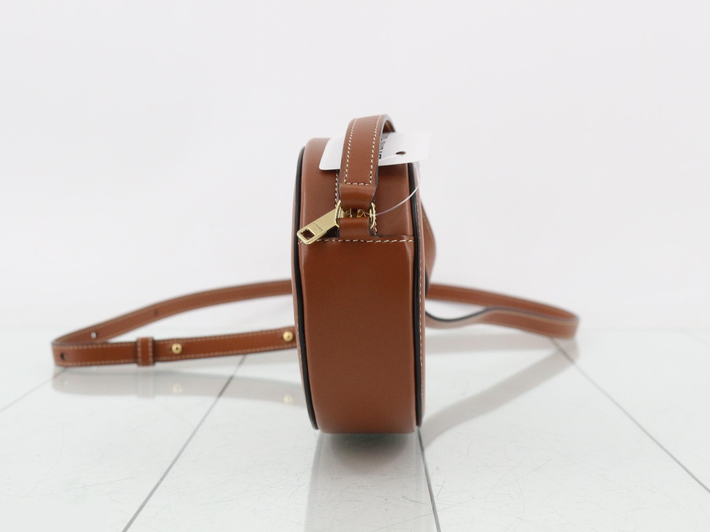 Triomphe Leather Crossbody Oval Purse Shoulder Bag — view 3