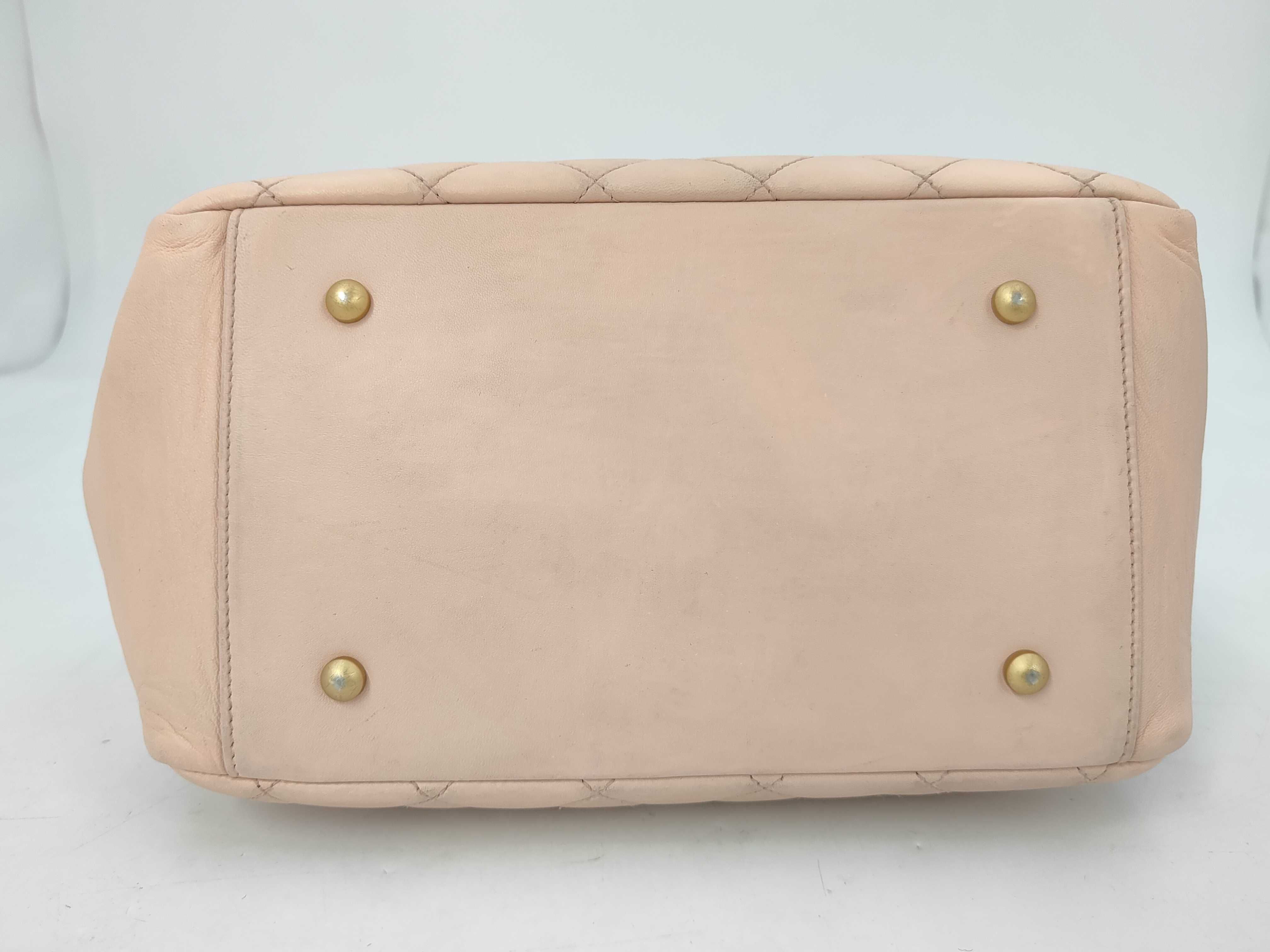 Matelassé Chain Handbag, Leather, Series 6, Pink, Guarantee Card, Shoulder Bag — view 4