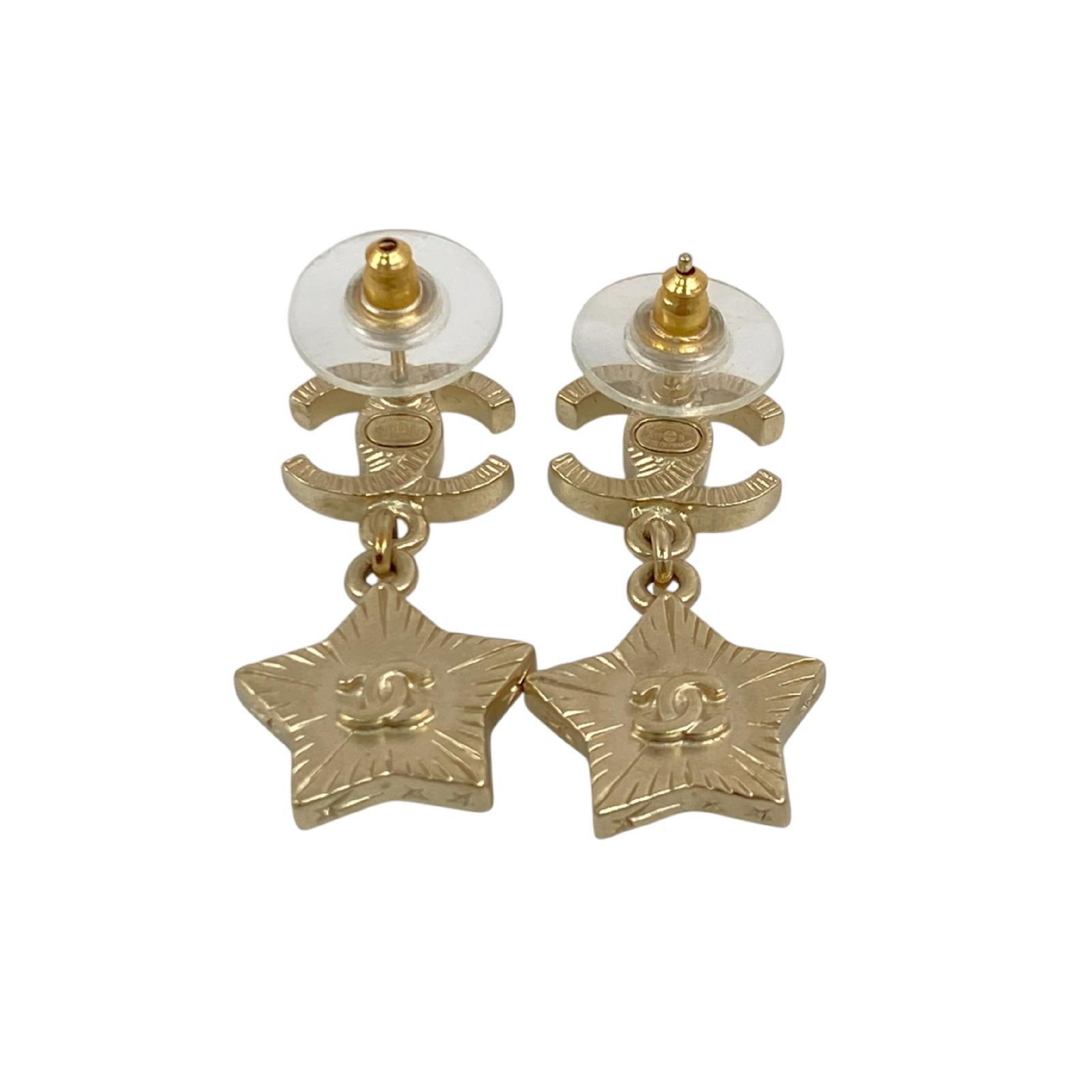 【*Shipped from: Hong Kong*】CHANEL Gold-colored Metal/Faux Pearl Coco Mark Star Earrings A17B Earrings — view 2