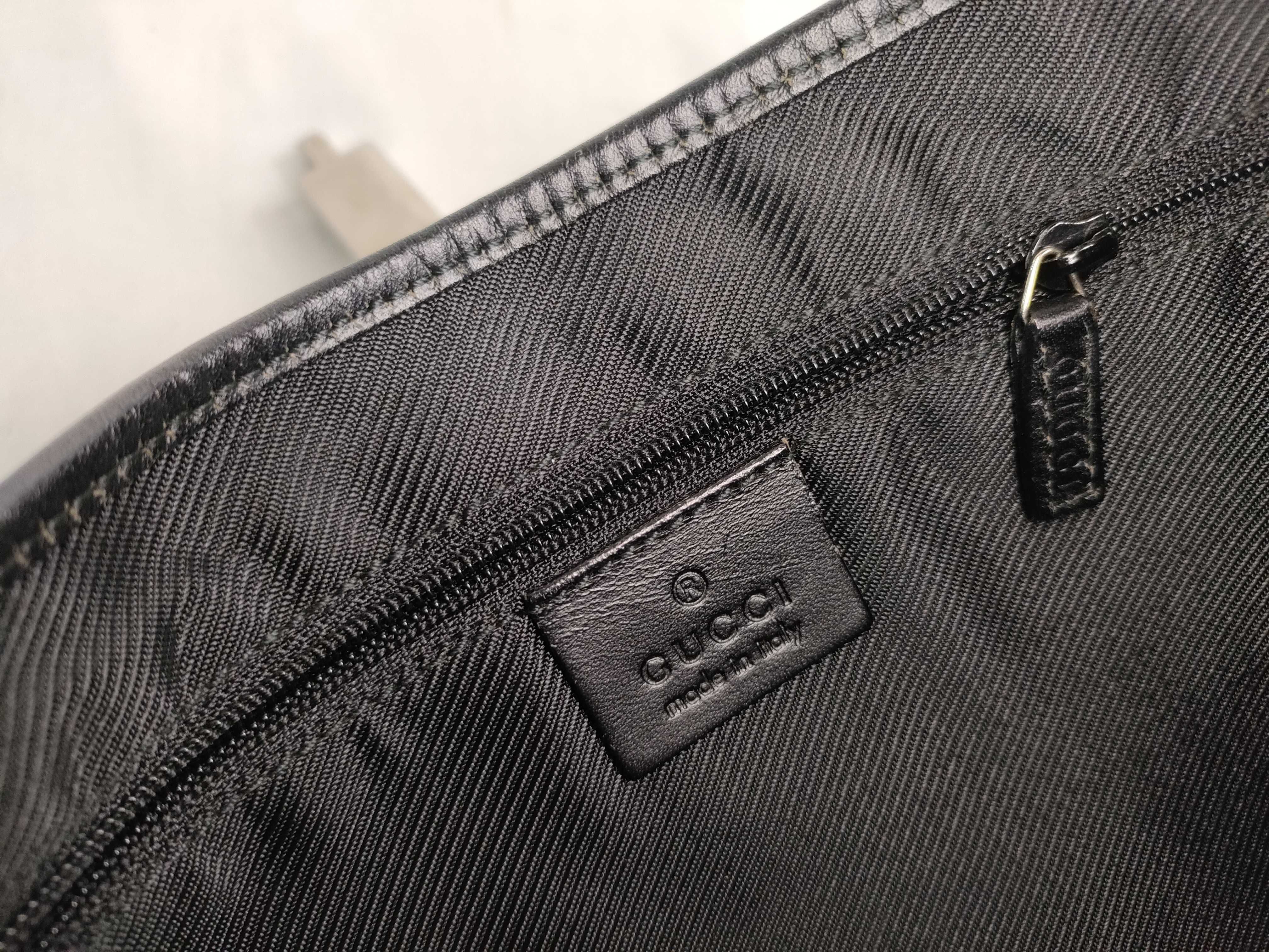 GG Canvas Gucci Handbag — view 11