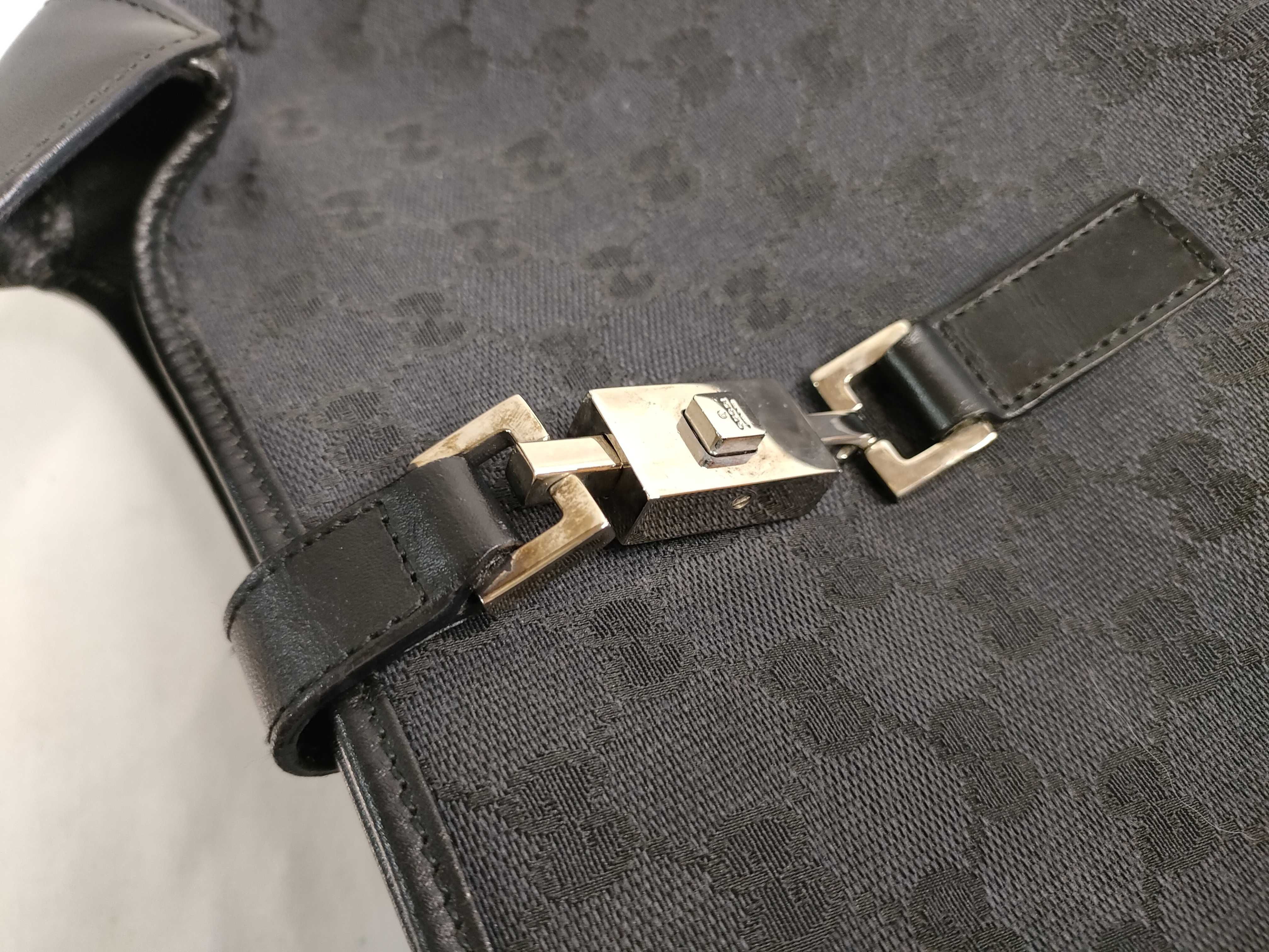GG Canvas Gucci Handbag — view 13