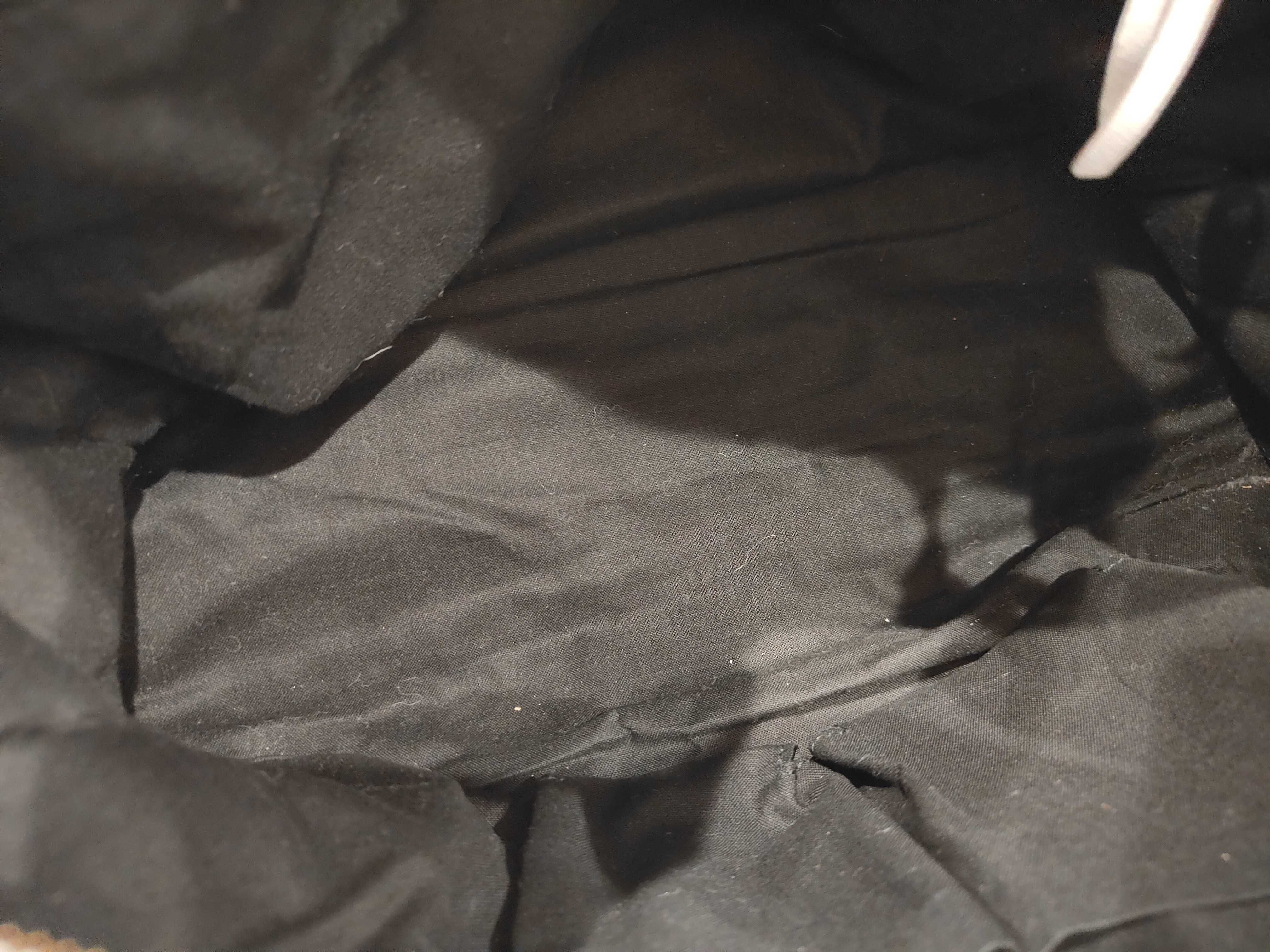 The Giant City Crack Edge City Shoulder Bag — view 10
