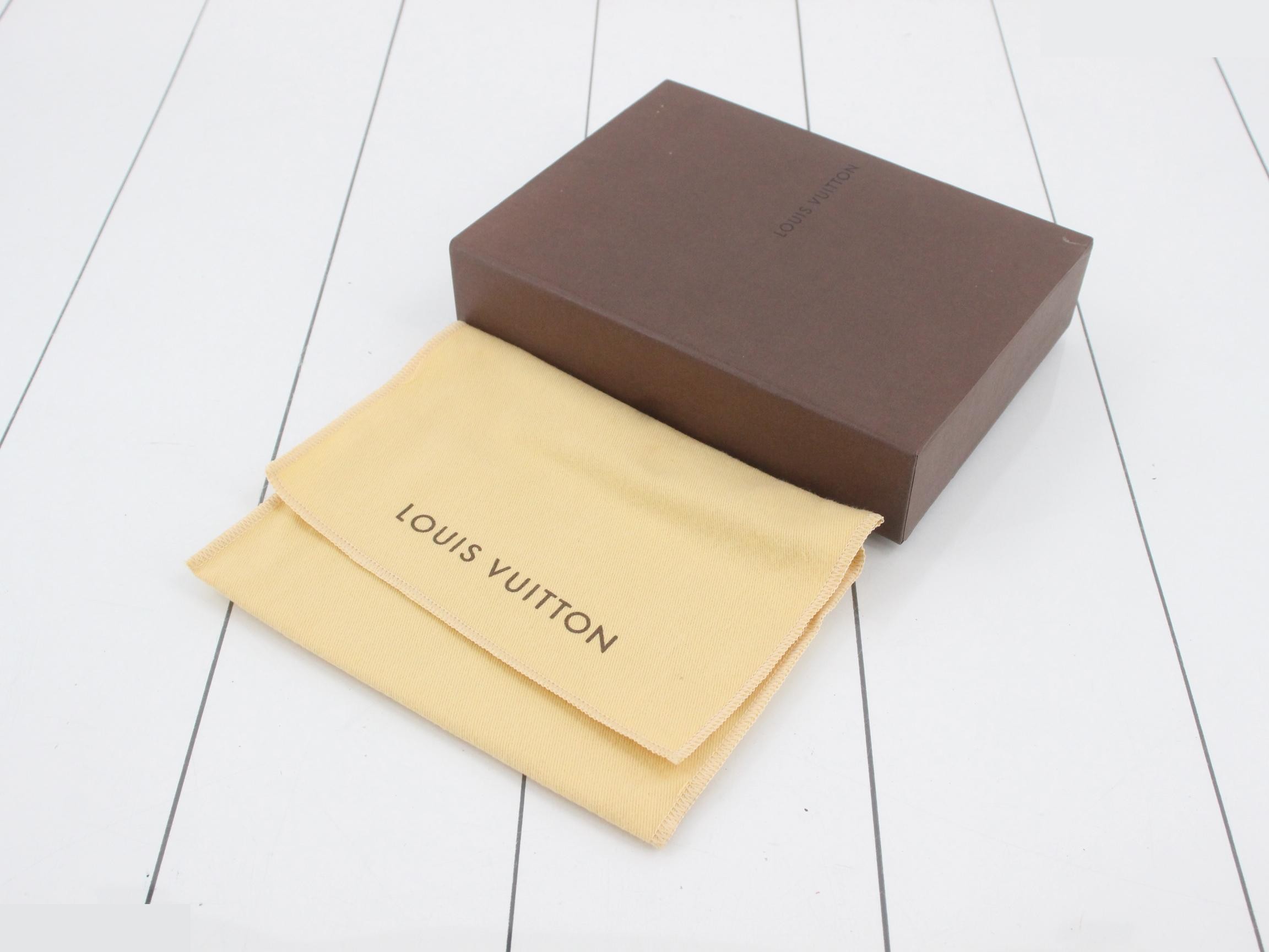 Two wallets, Damier Bulk, SALE, bundled, N61674 and N61654. — view 4