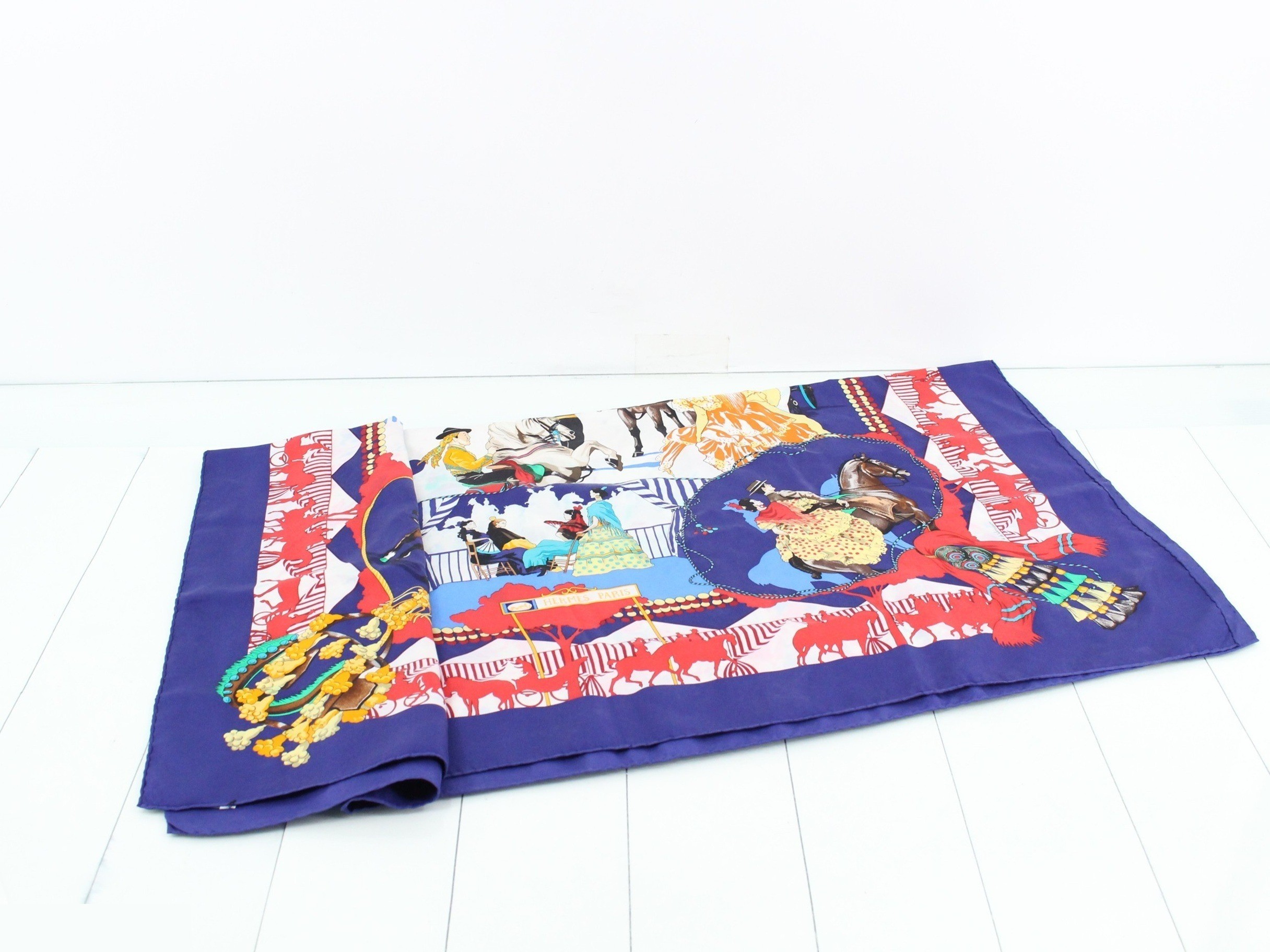 Carre 90 Navy Red White — view 3