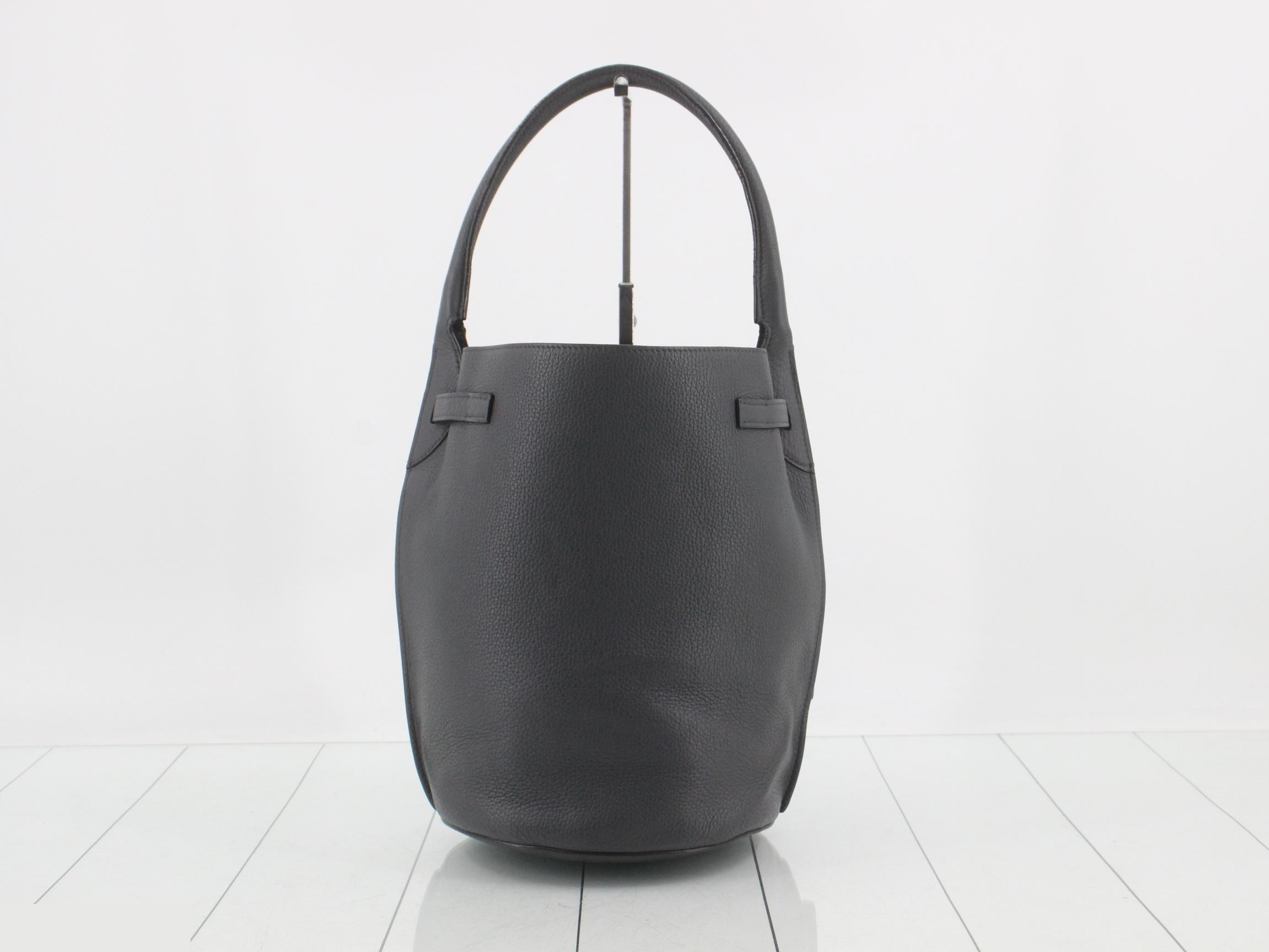 Big Bag Bucket Leather Handbag — view 2
