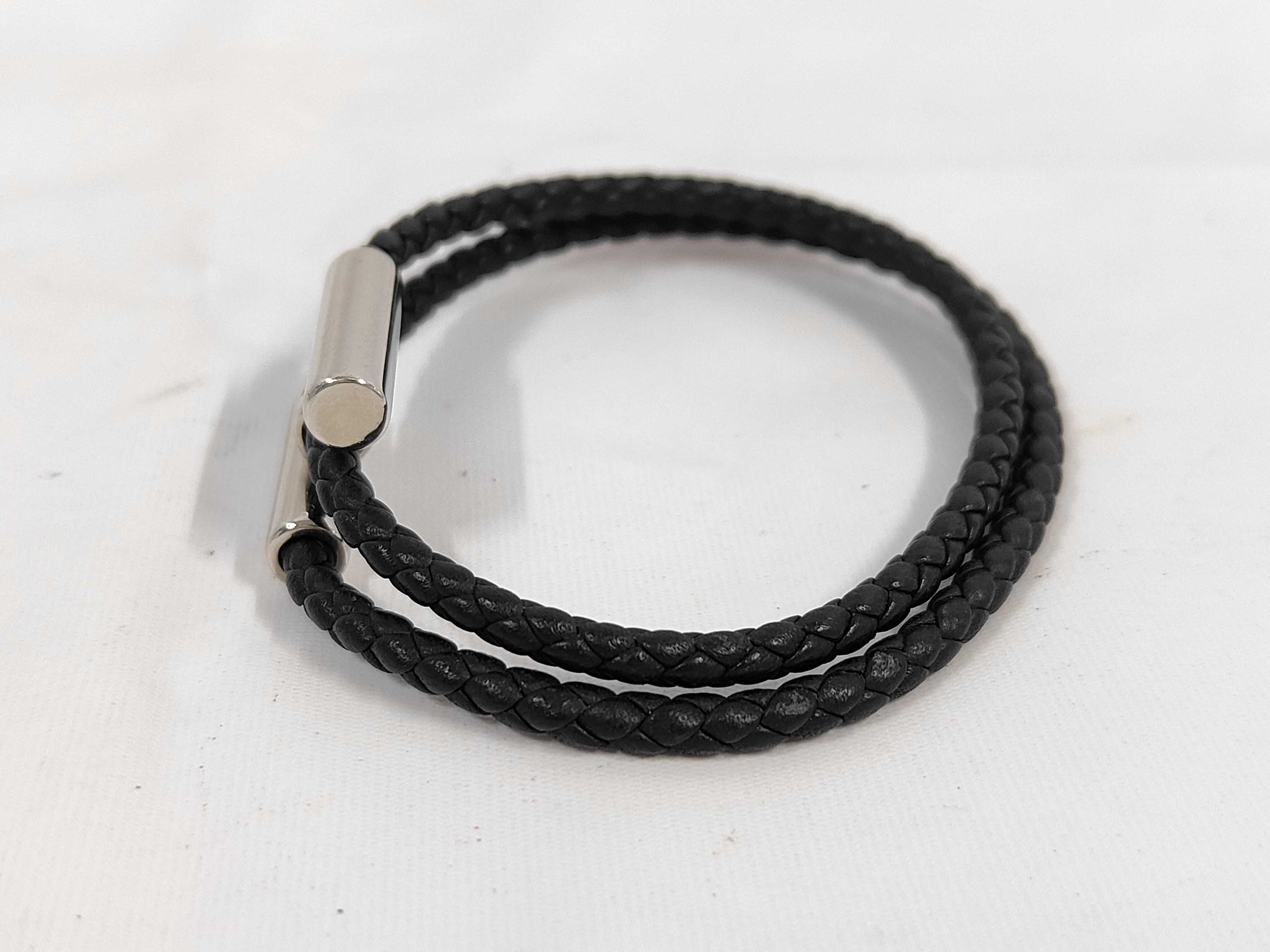 Tourni Tresse Bracelet, Leather, Black, Bracelet/Bangle — view 2