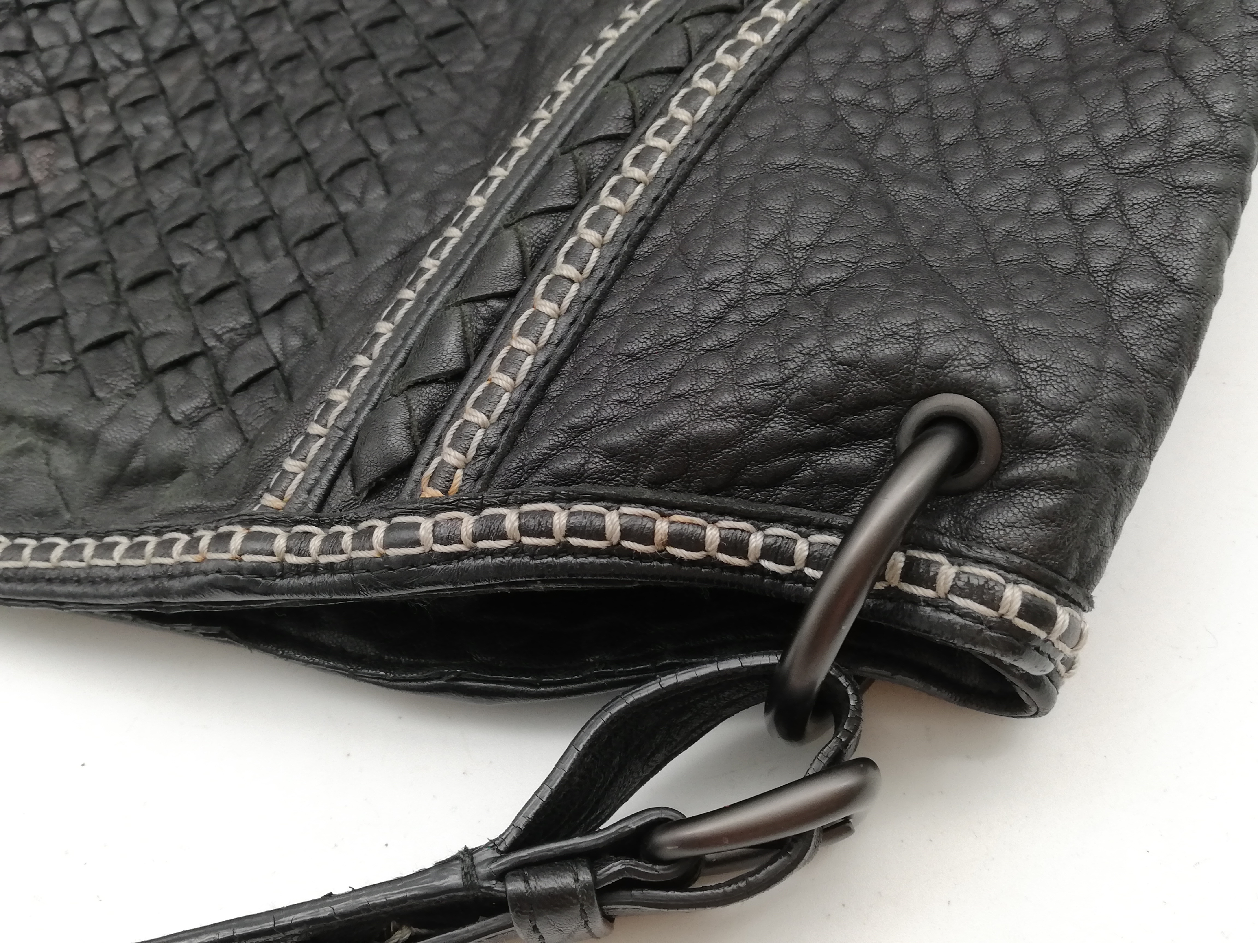 Cervo Intrecciato Black Shoulder Bag — view 7