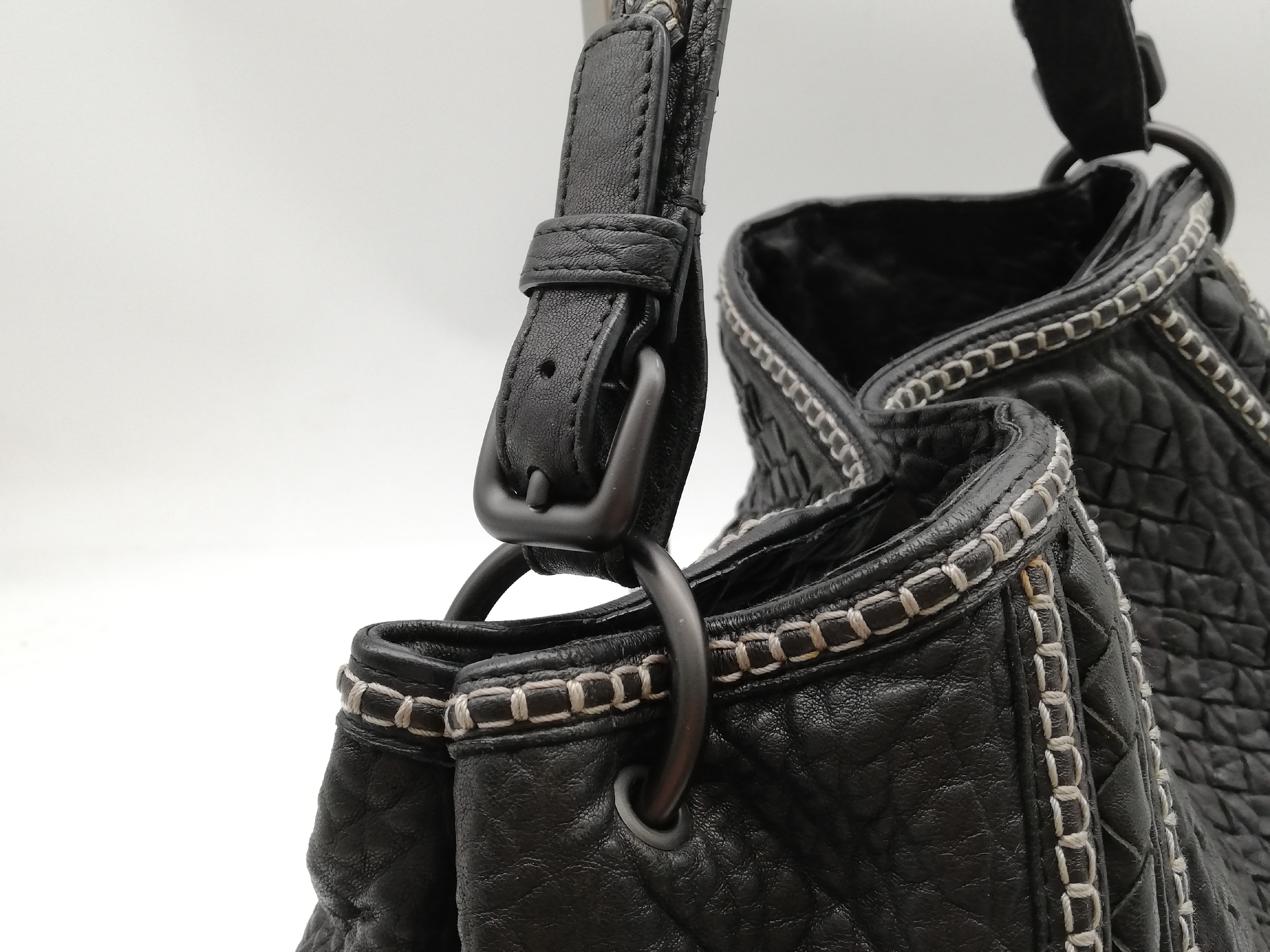 Cervo Intrecciato Black Shoulder Bag — view 9