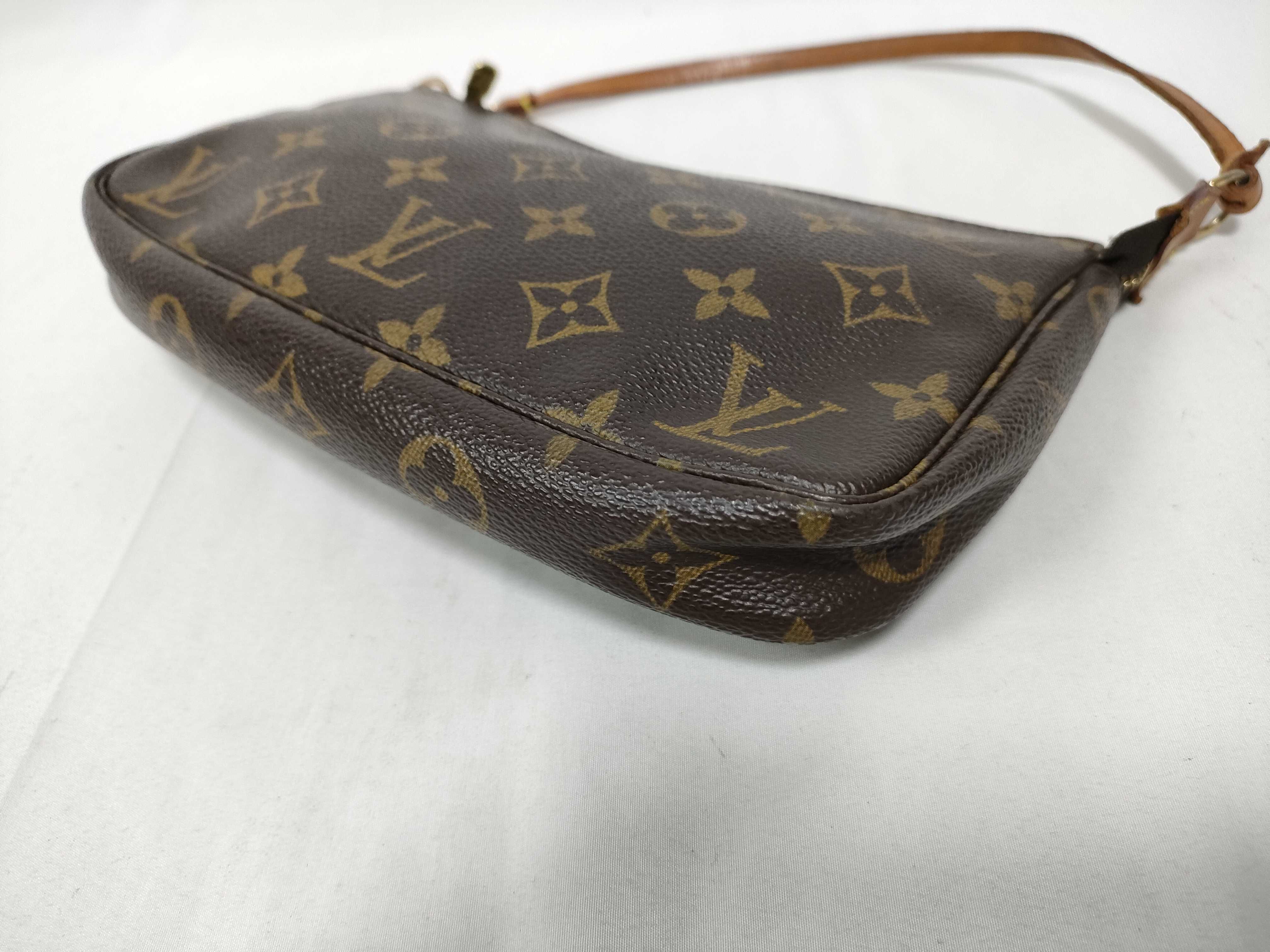 Monogram Accessoires Pouch — view 4