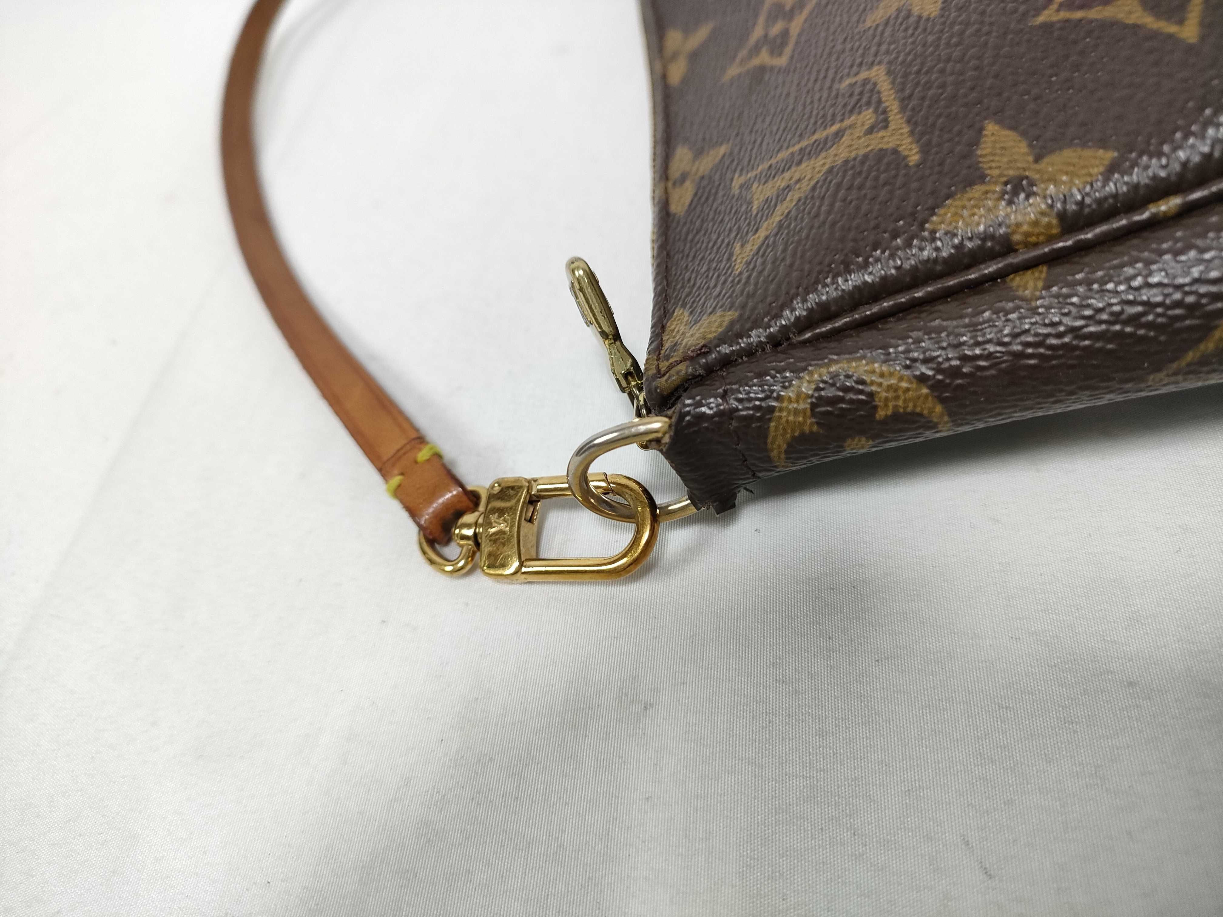 Monogram Accessoires Pouch — view 6