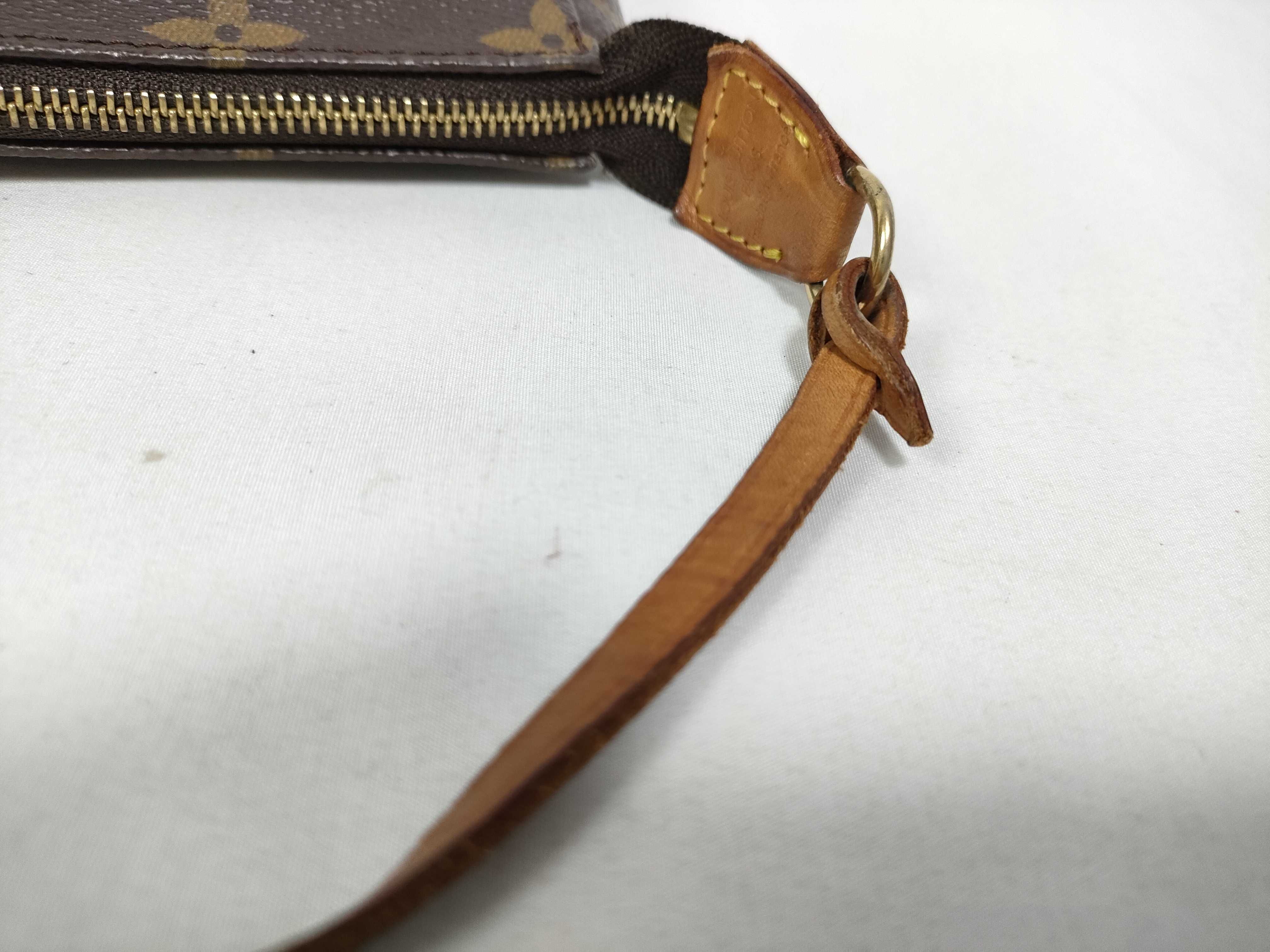 Monogram Accessoires Pouch — view 9
