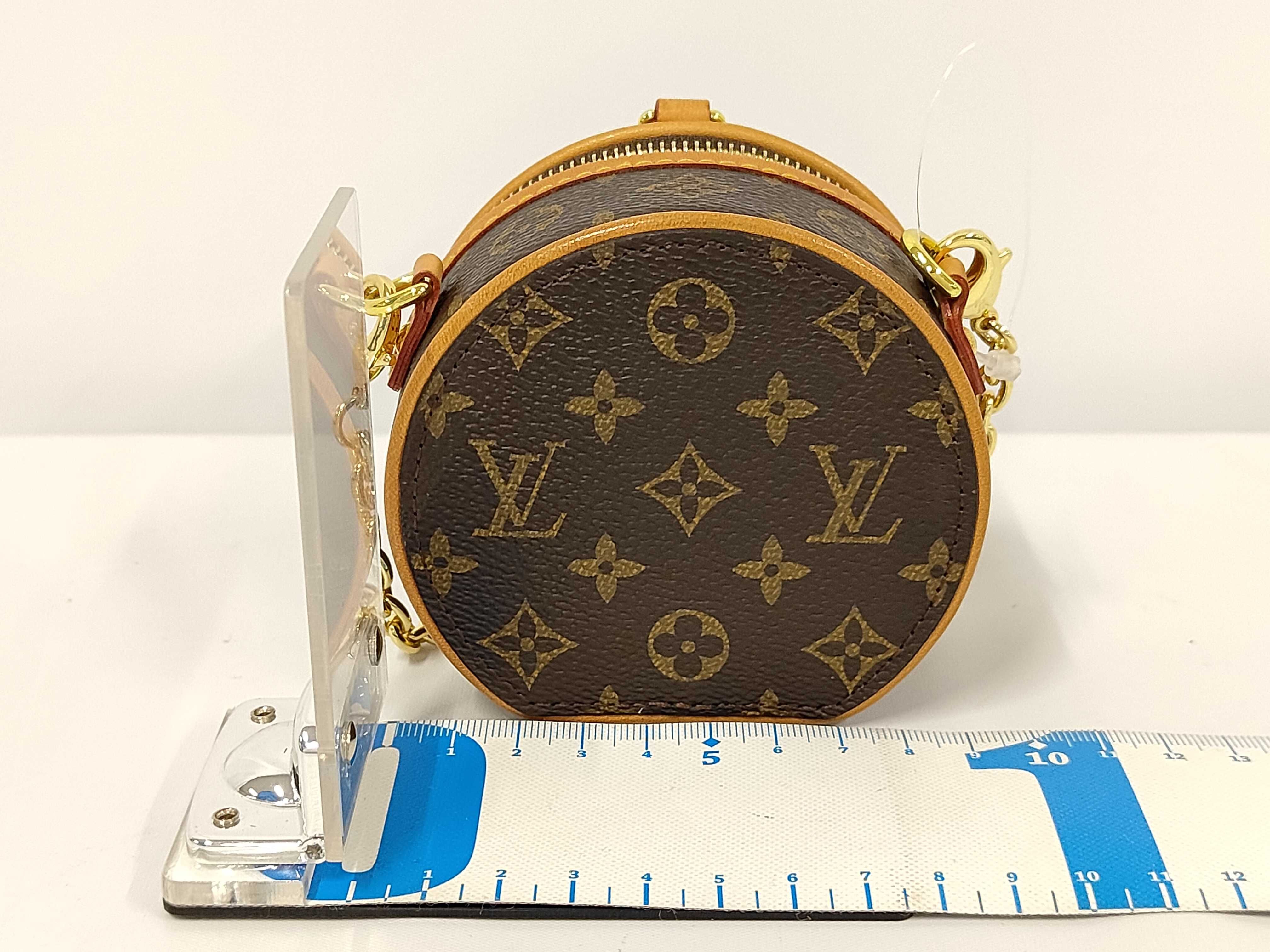 Boite Chapeau Chain Shoulder Bag — view 2