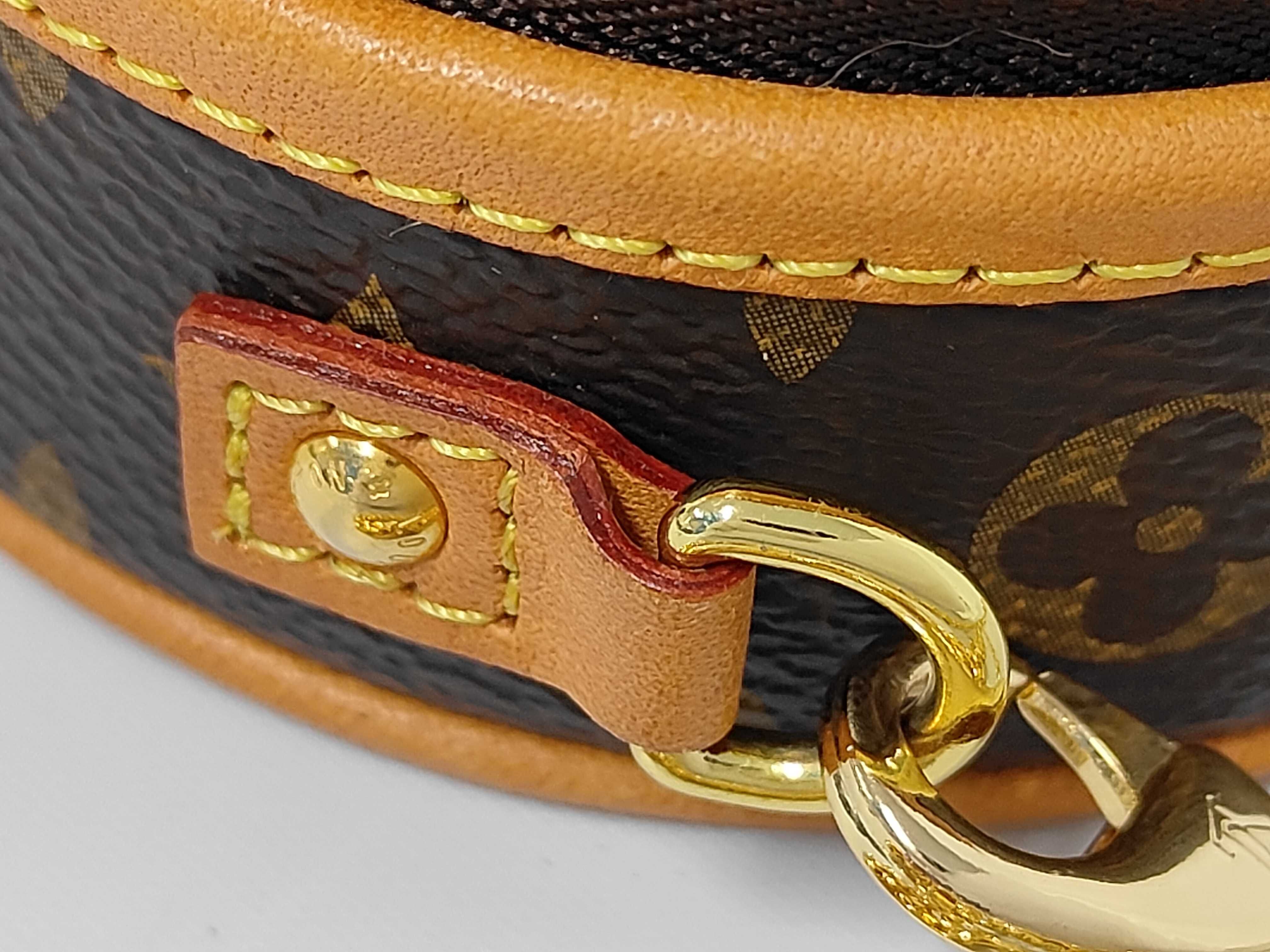 Boite Chapeau Chain Shoulder Bag — view 5