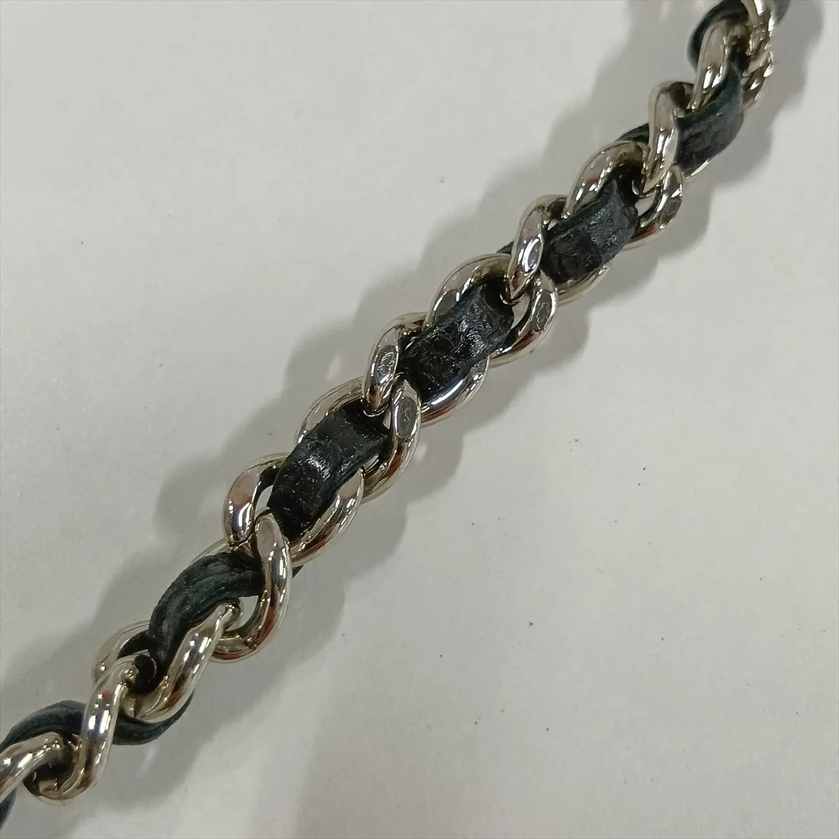 Matelassé Caviar Skin Chain Wallet, Black with Silver Hardware, 21744695, Serial Number 21 — view 12