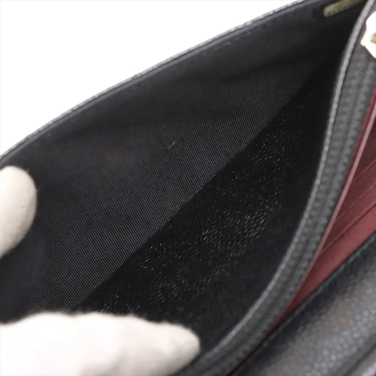 Matelassé Caviar Skin Chain Wallet, Black with Silver Hardware, 21744695, Serial Number 21 — view 8