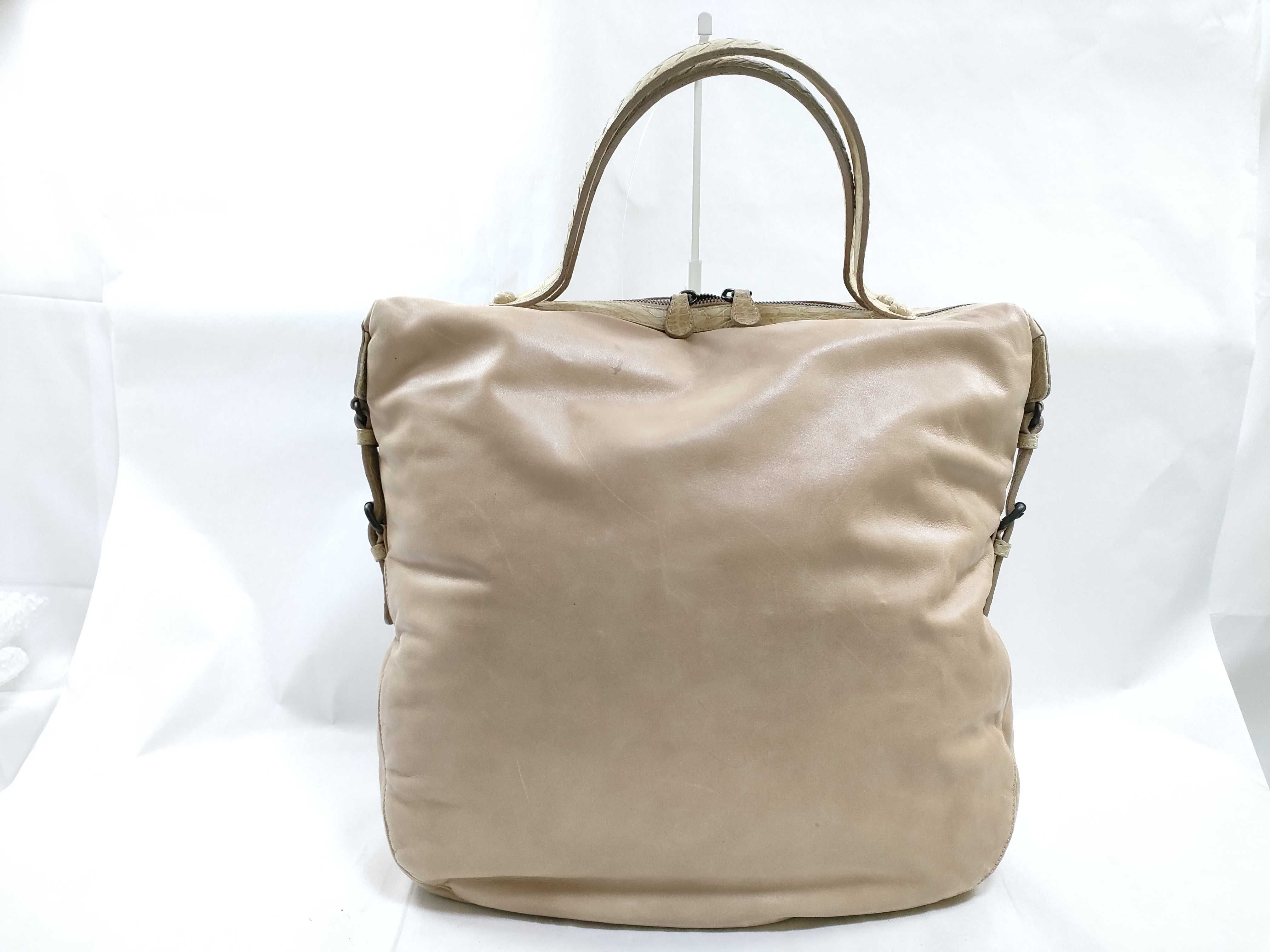 handbag, beige.