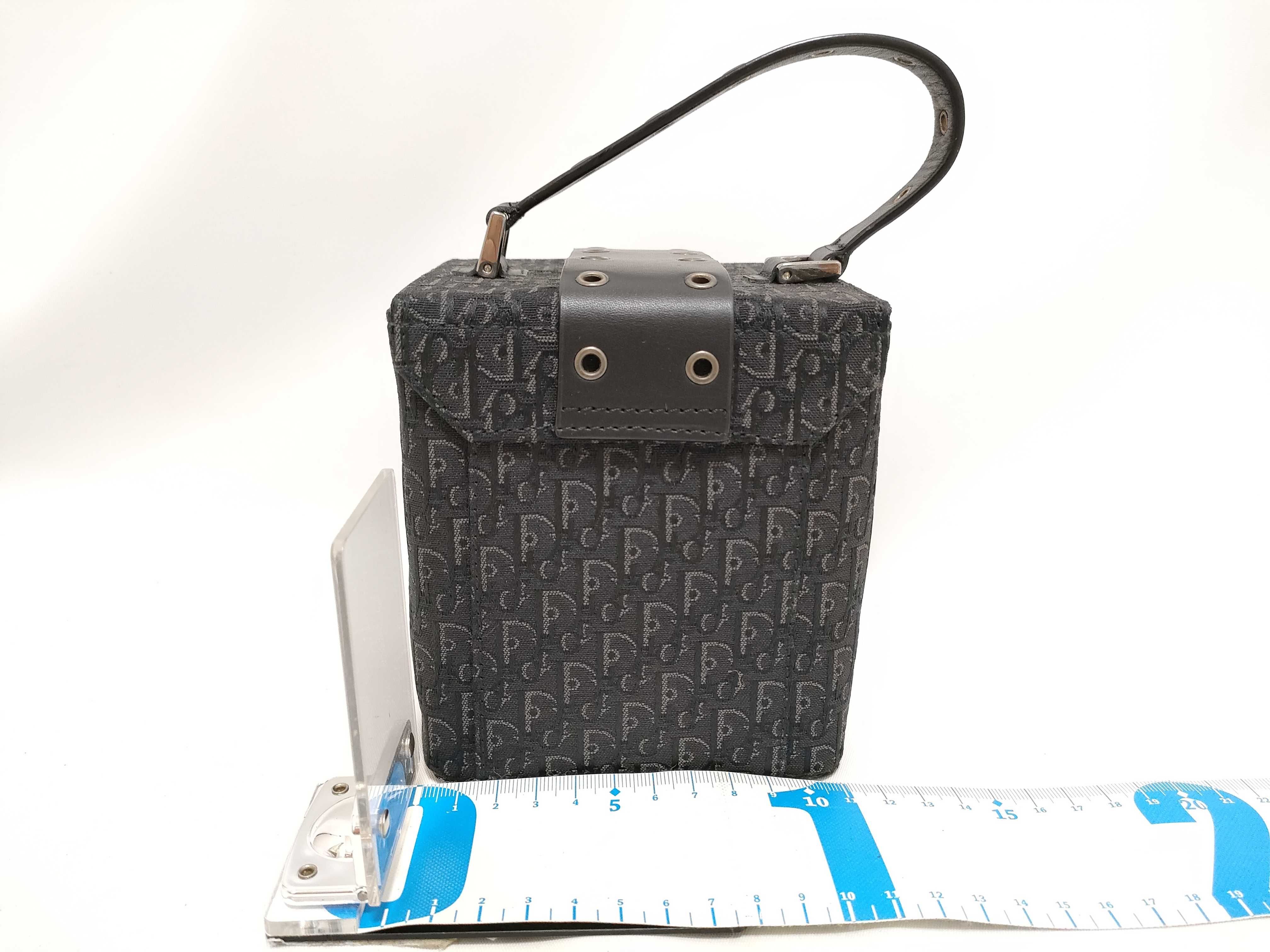 Trotter Street Chic Vanity Bag, Black — view 2
