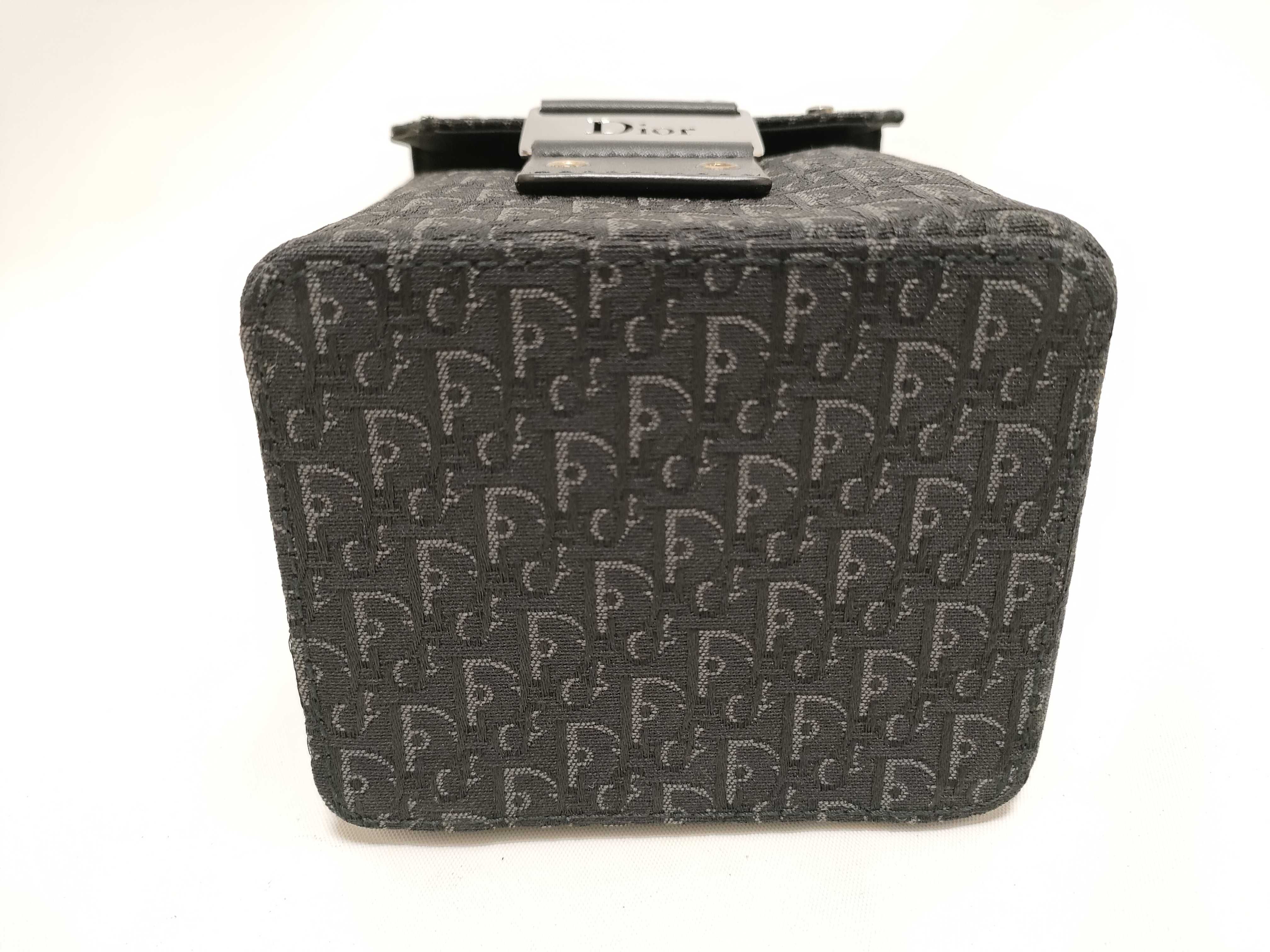 Trotter Street Chic Vanity Bag, Black — view 7