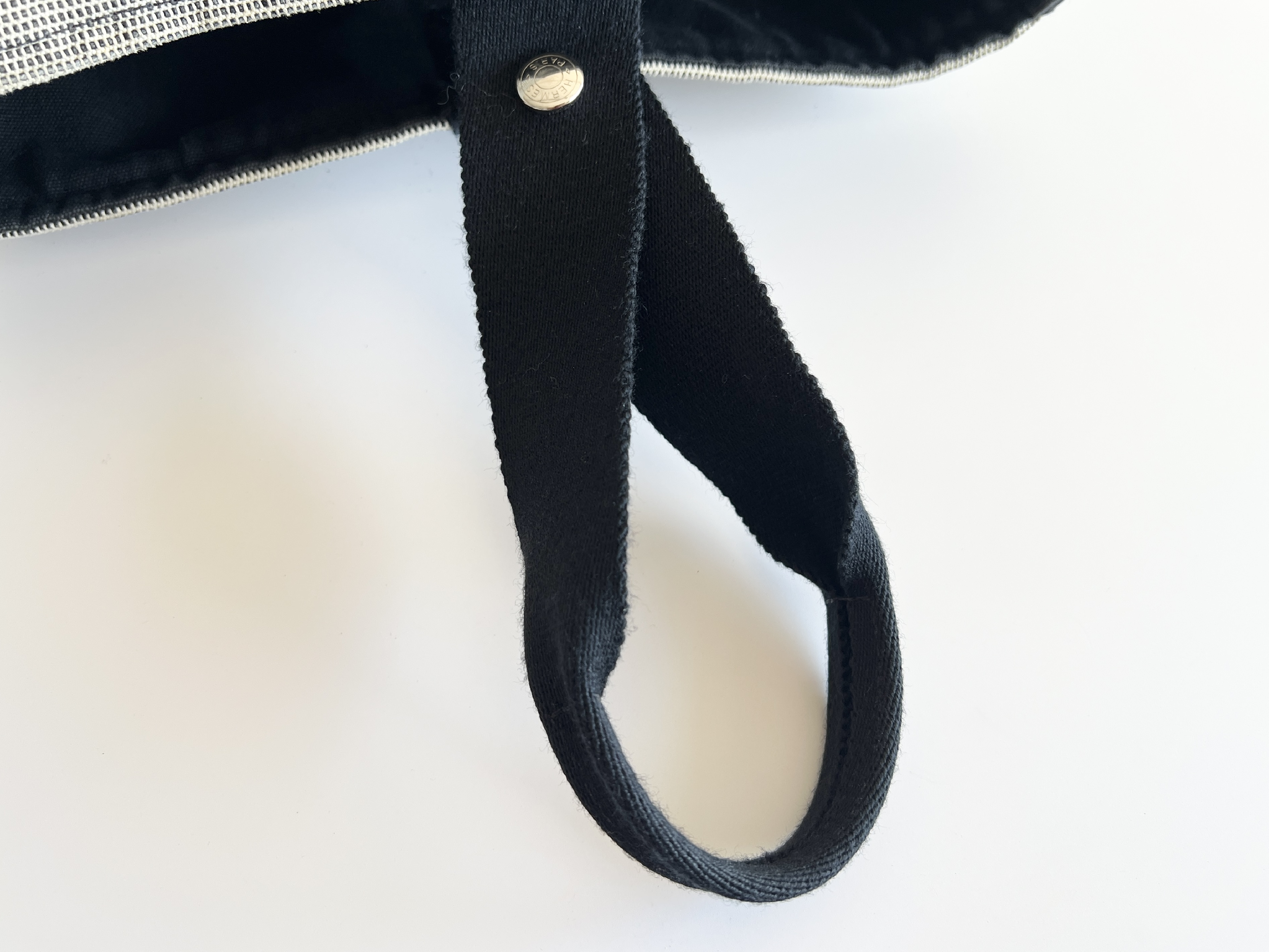 Saxo MM Canvas One Handbag Shoulder Bag — view 3