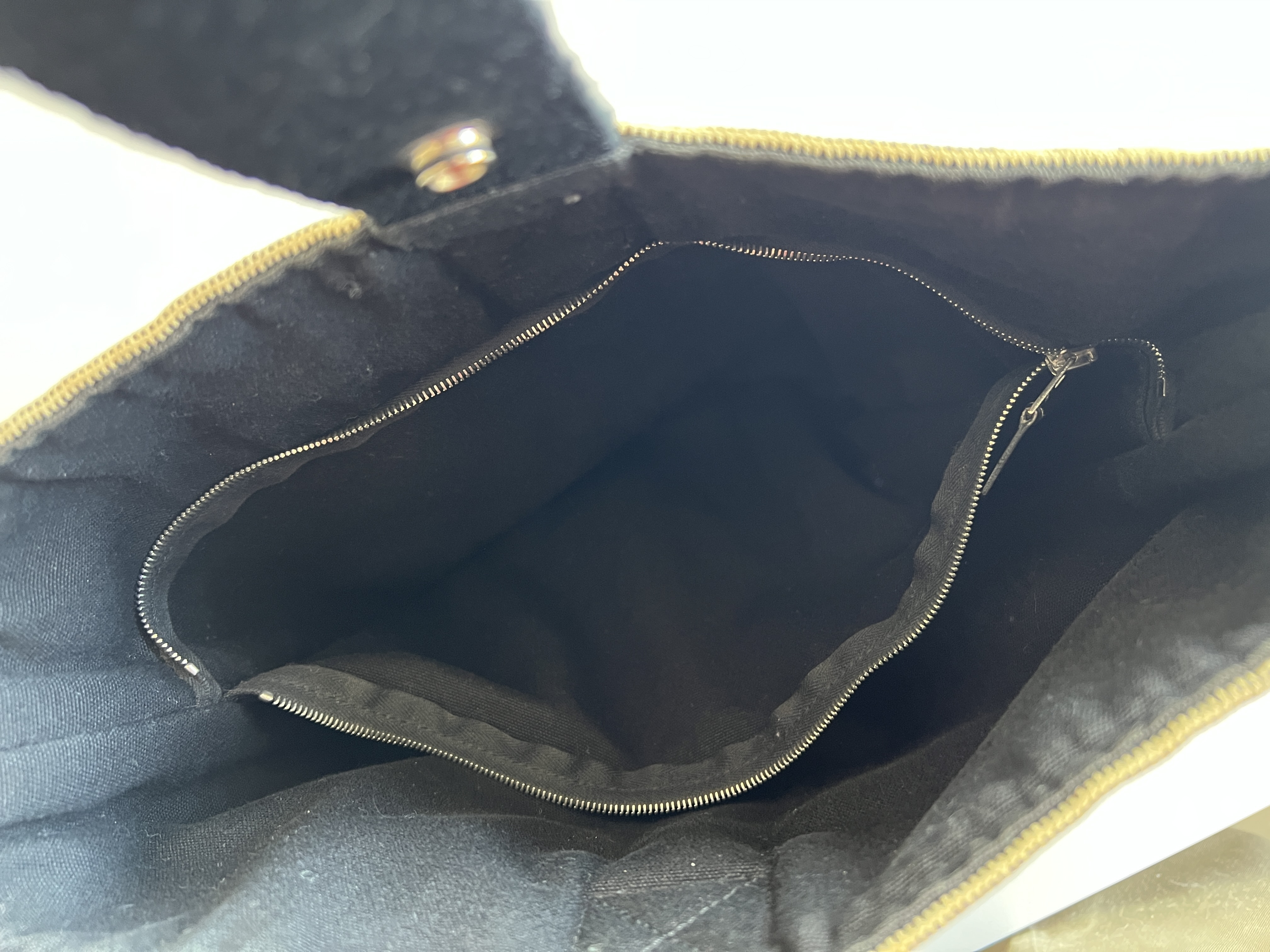 Saxo MM Canvas One Handbag Shoulder Bag — view 7