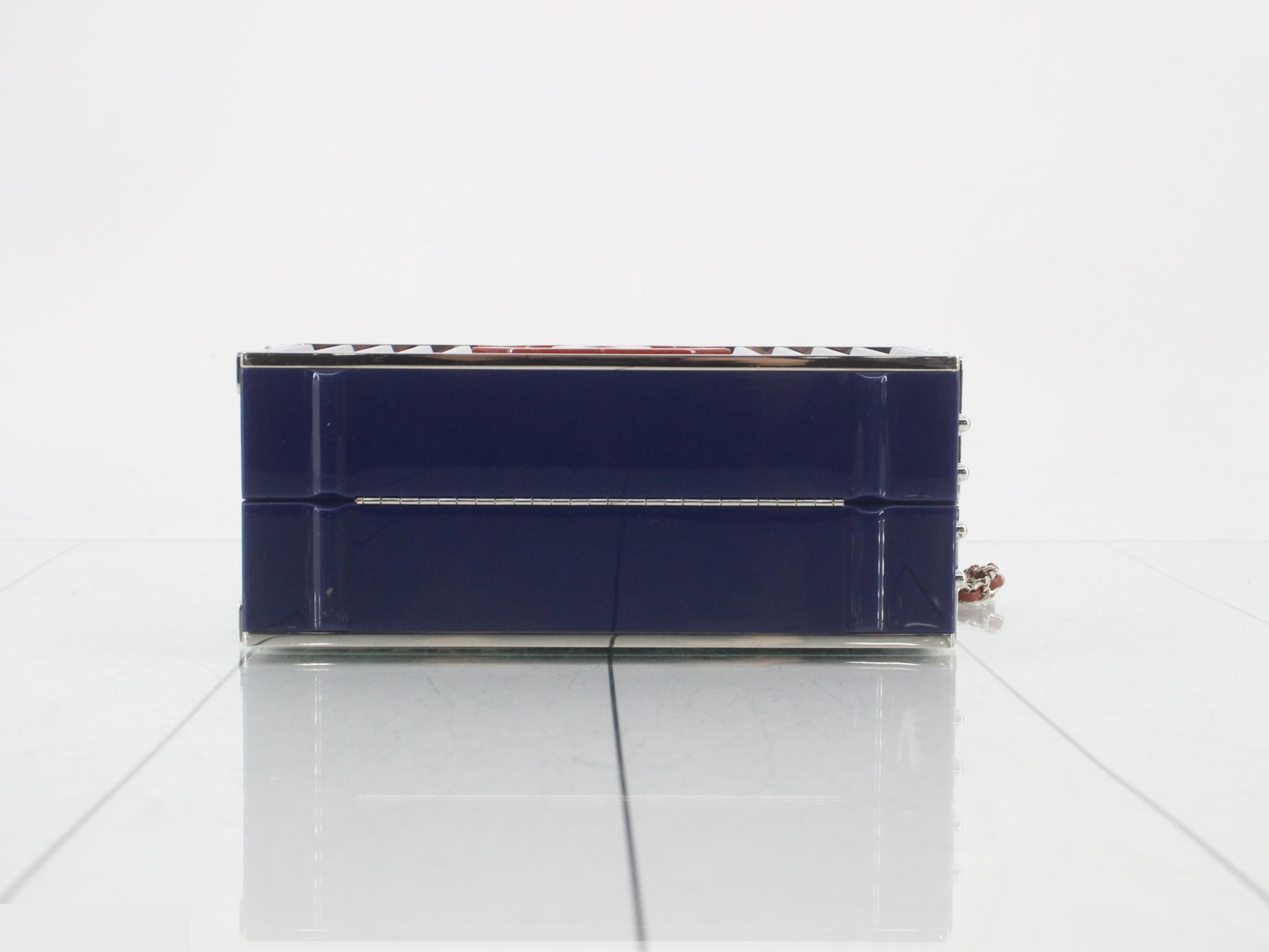 Shipping container, Minodiere, Coco Mark, chain shoulder strap, series 25. — view 3