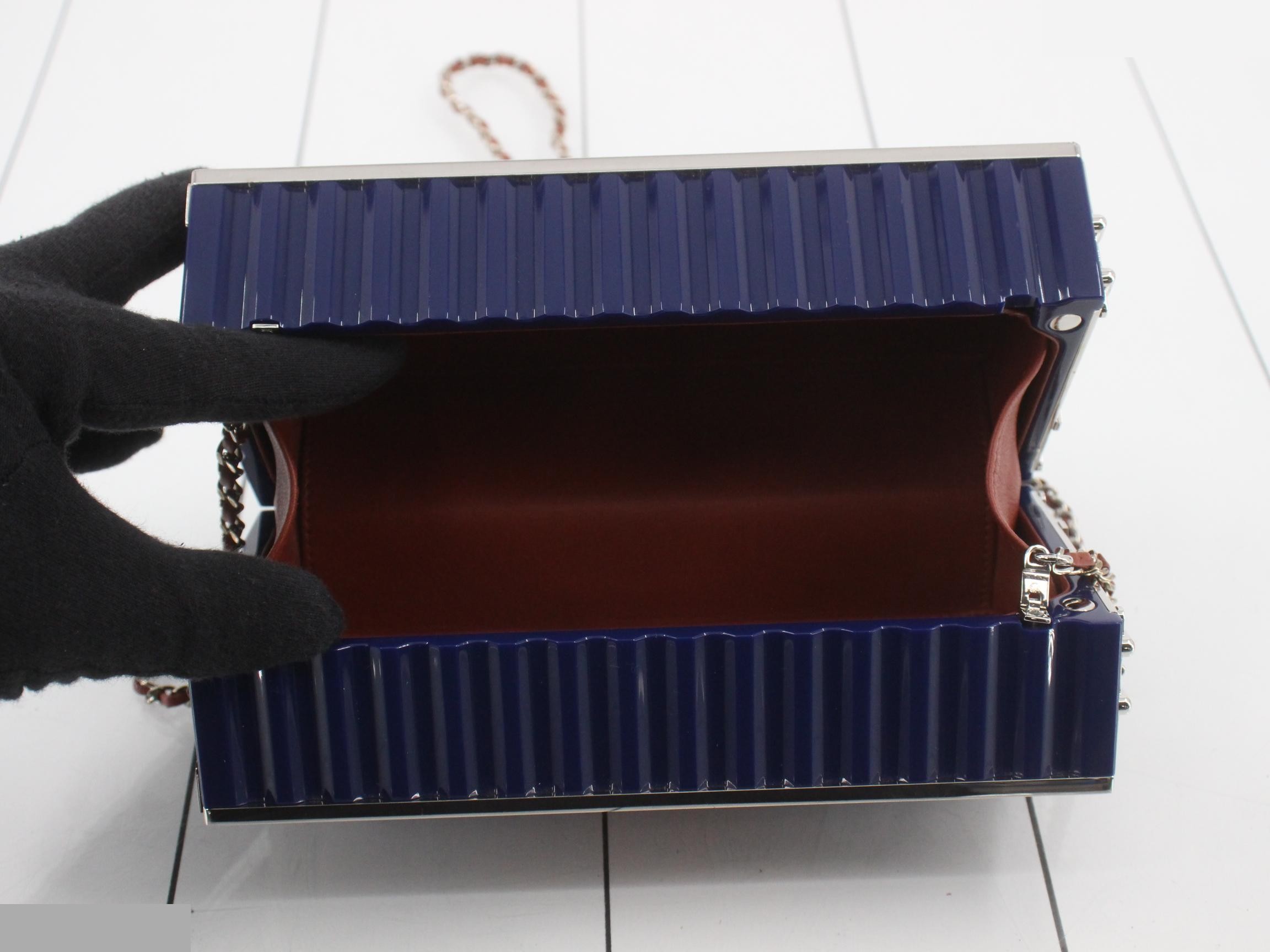 Shipping container, Minodiere, Coco Mark, chain shoulder strap, series 25. — view 4