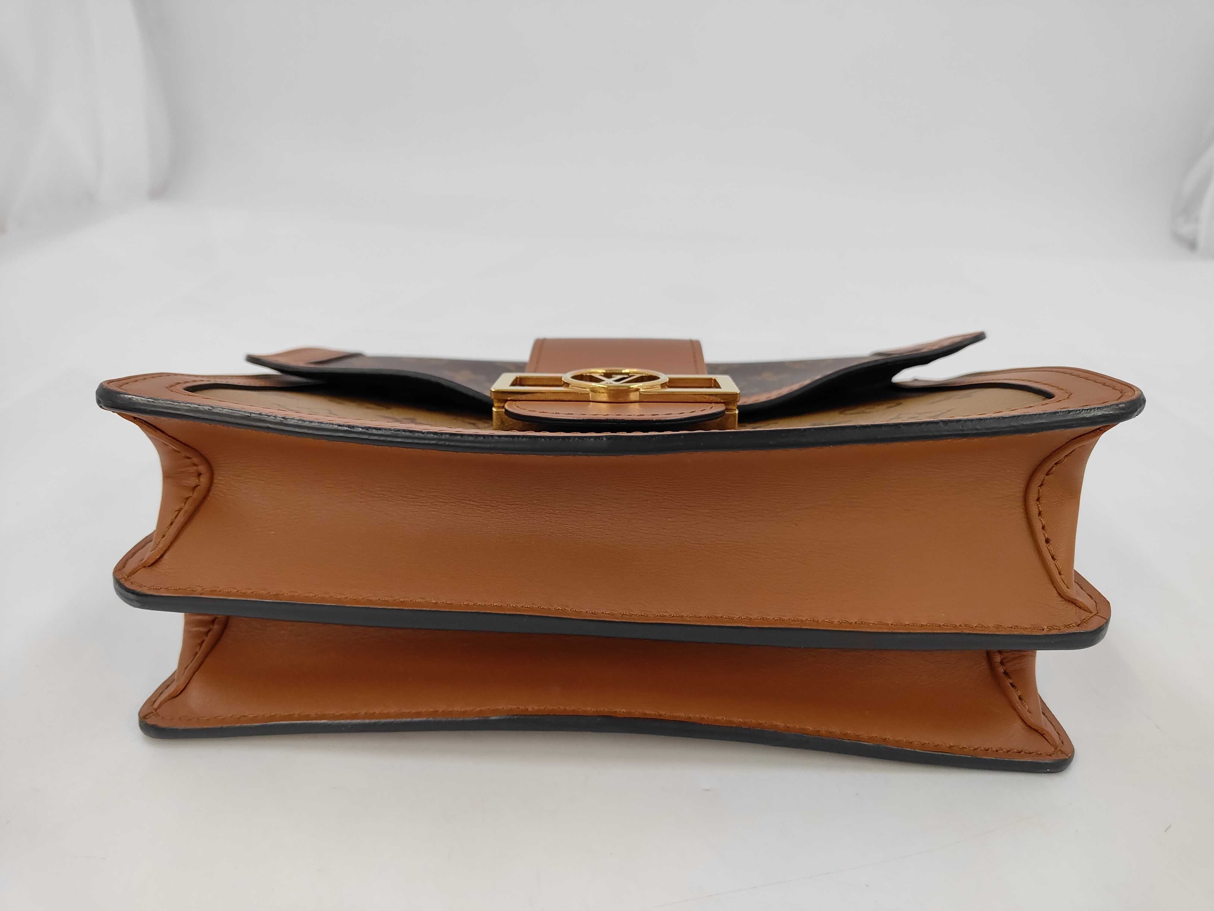 Monogram Louis Vuitton Dauphine MM M44391 Shoulder Bag — view 3