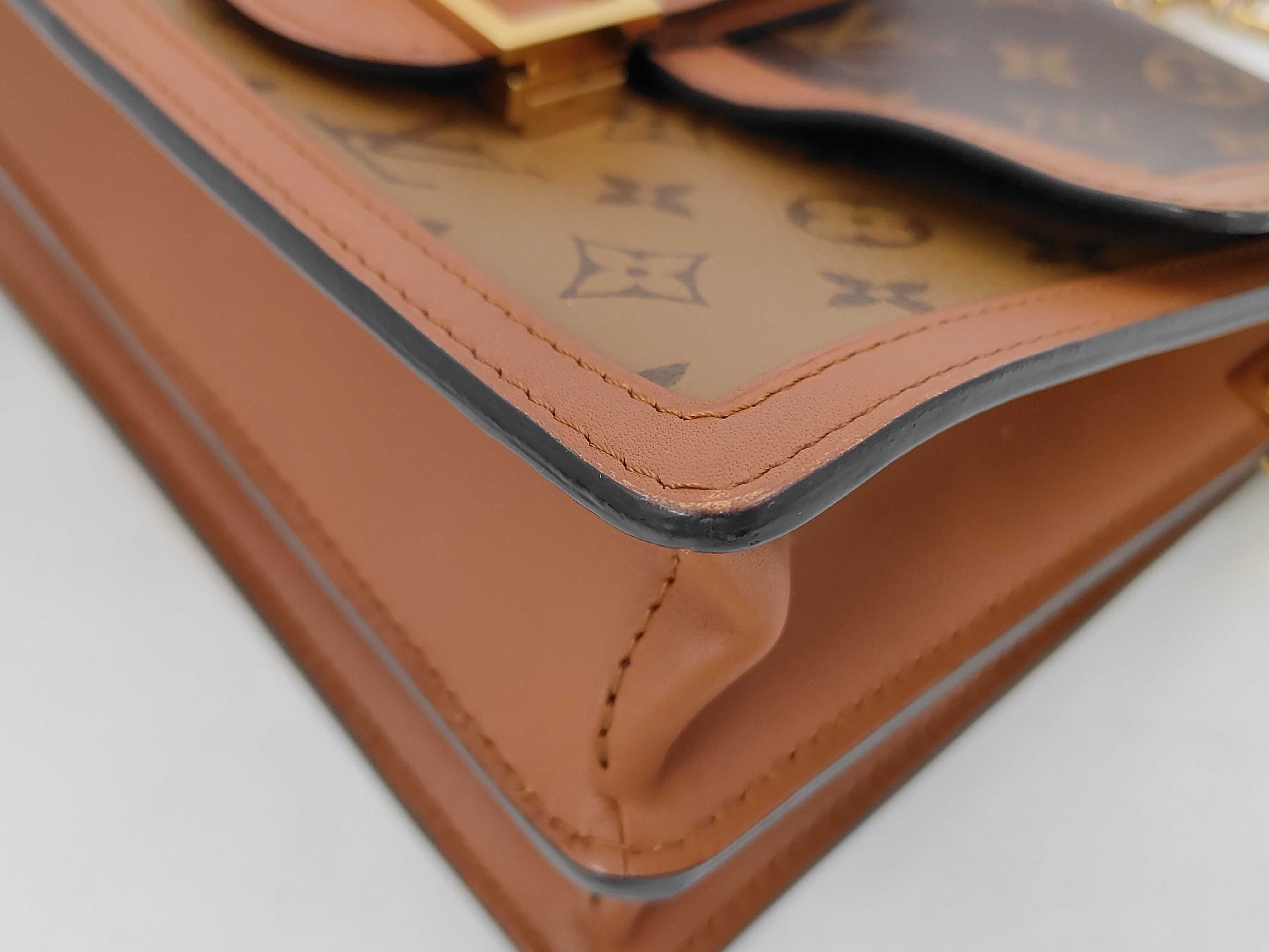 Monogram Louis Vuitton Dauphine MM M44391 Shoulder Bag — view 4