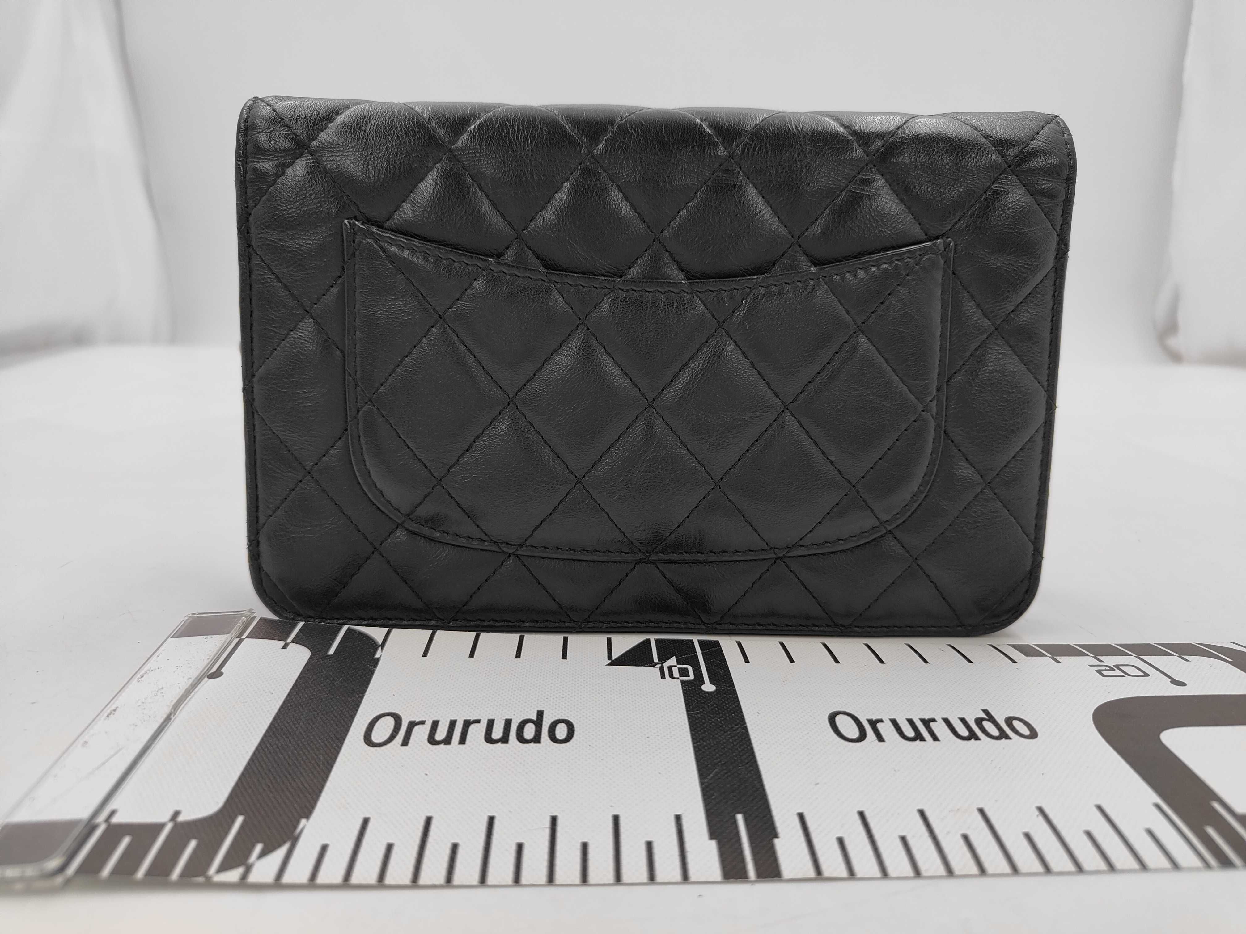 Matelassé 2.55 Lucky Charm Calfskin Black Chain Wallet (Serial Number 17) Shoulder Bag — view 2
