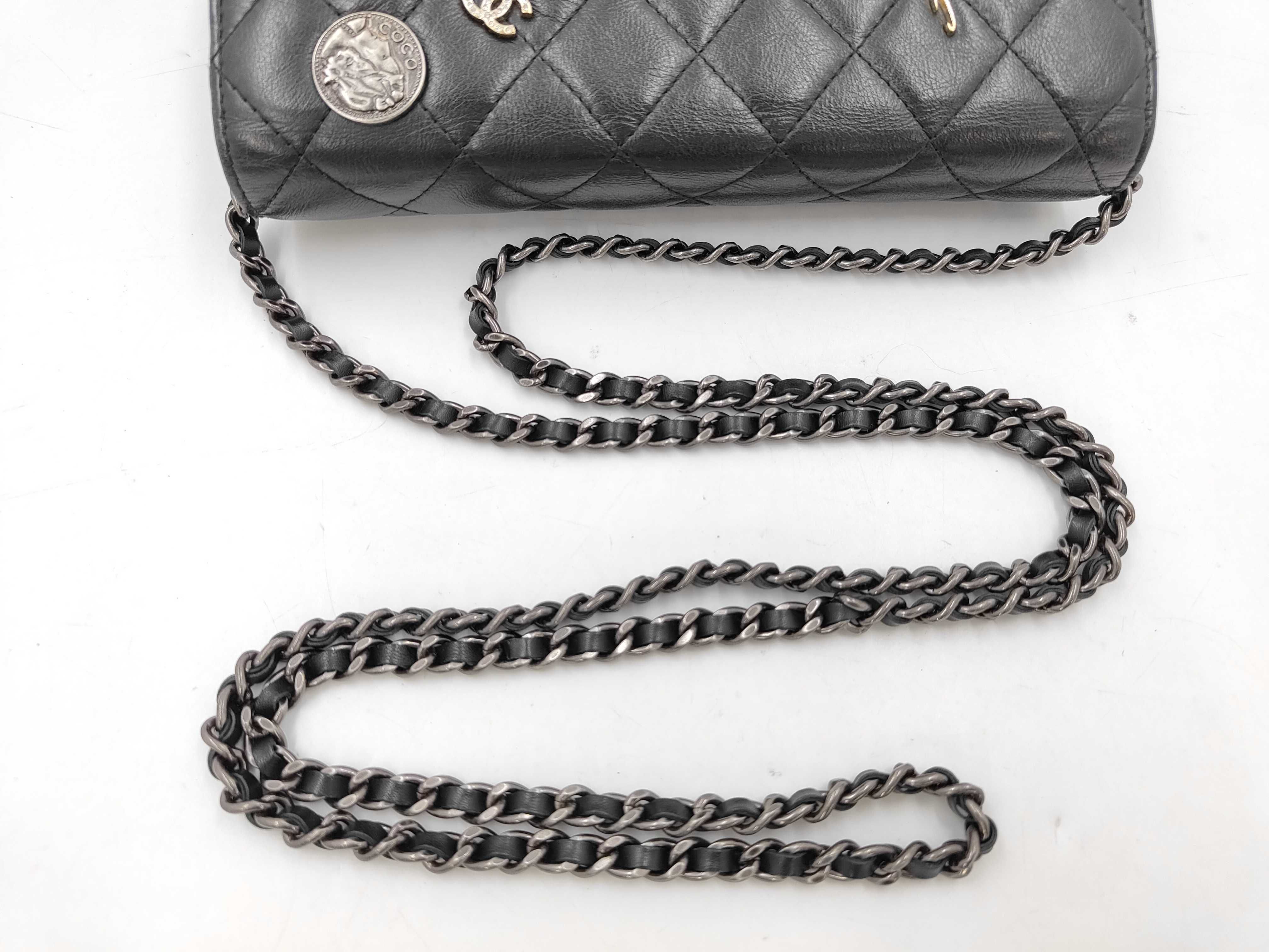 Matelassé 2.55 Lucky Charm Calfskin Black Chain Wallet (Serial Number 17) Shoulder Bag — view 5