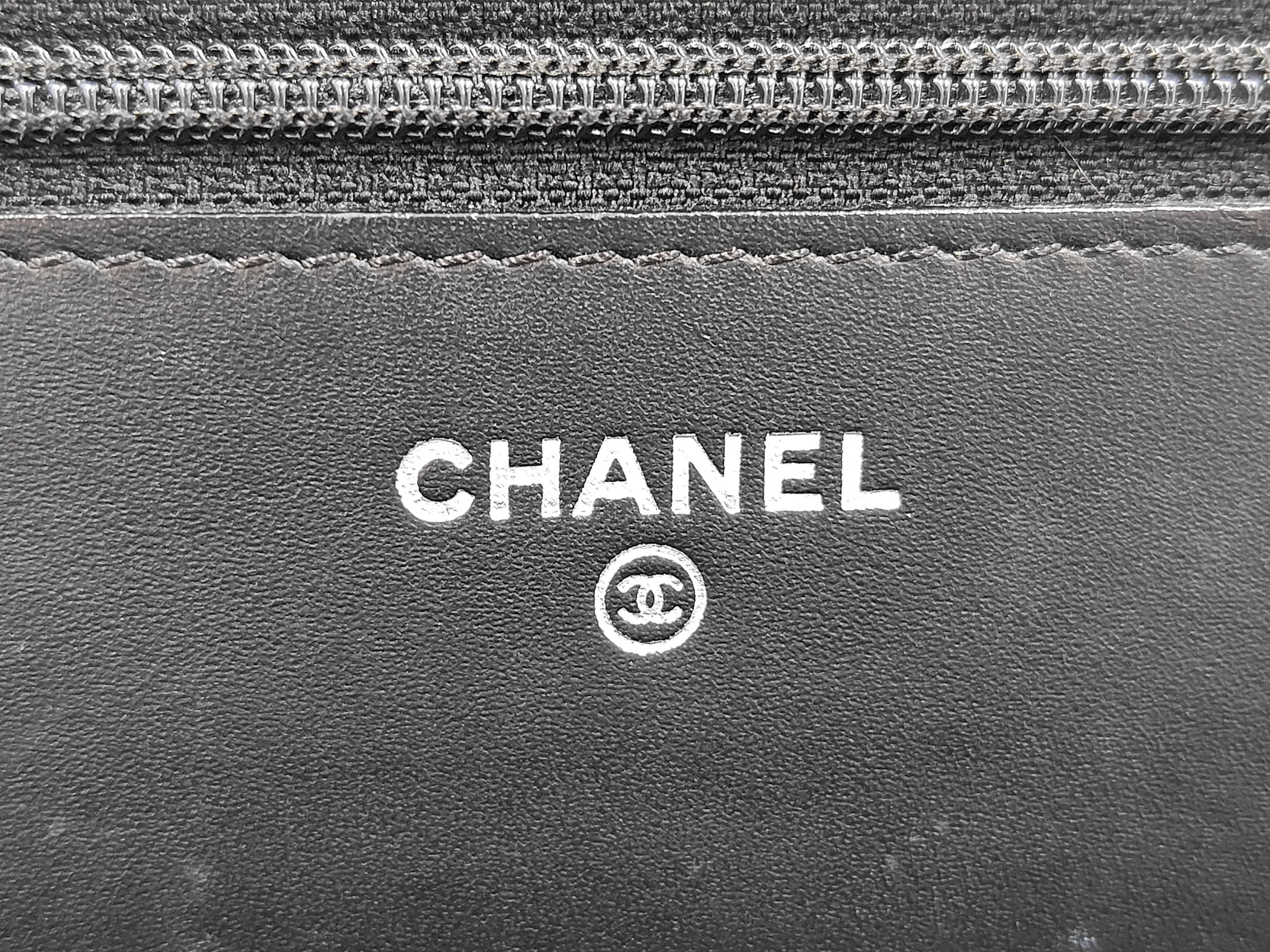 Matelassé 2.55 Lucky Charm Calfskin Black Chain Wallet (Serial Number 17) Shoulder Bag — view 8