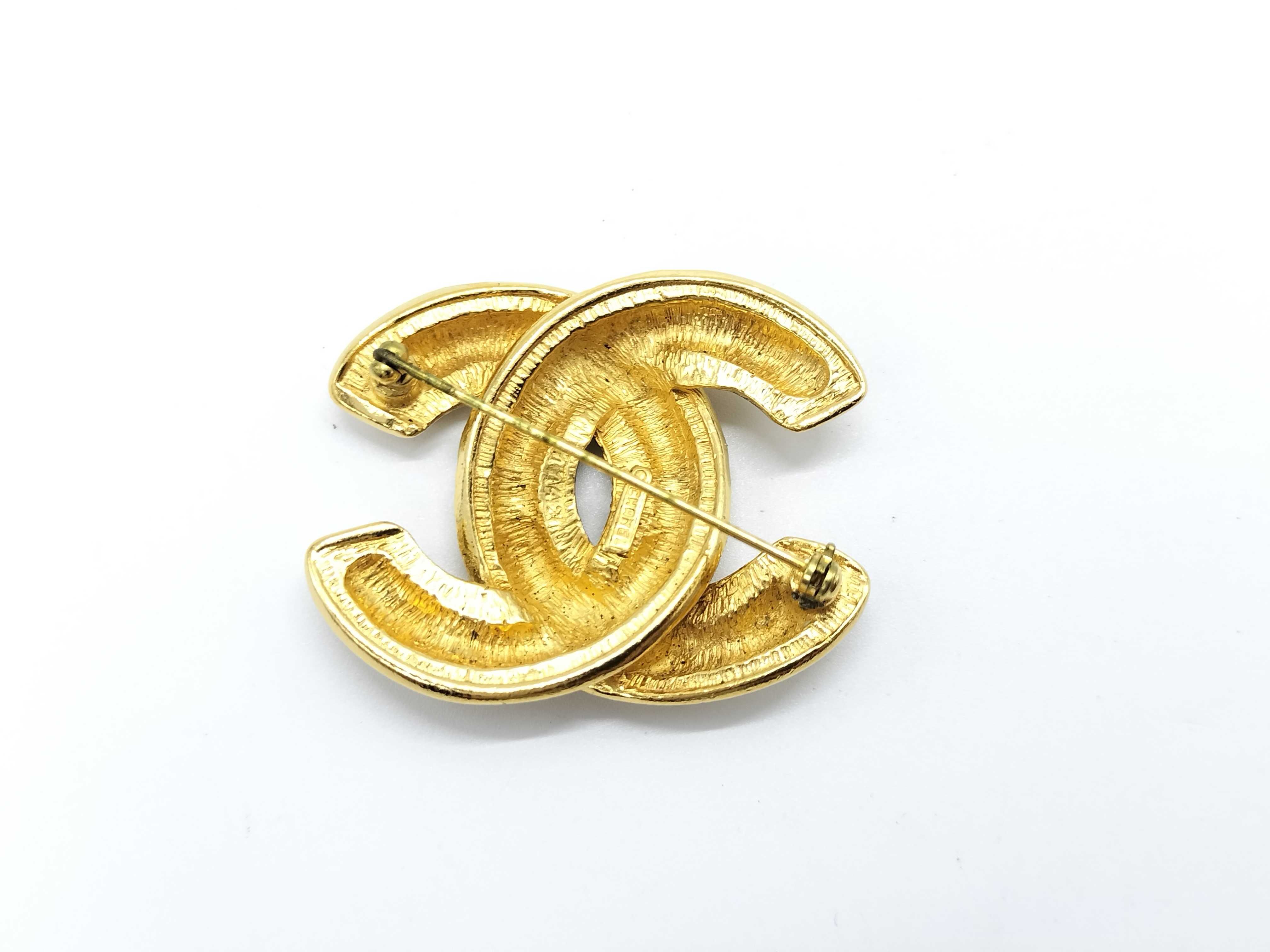 Matelassé Coco Brooch Matelassé Brooch — view 3