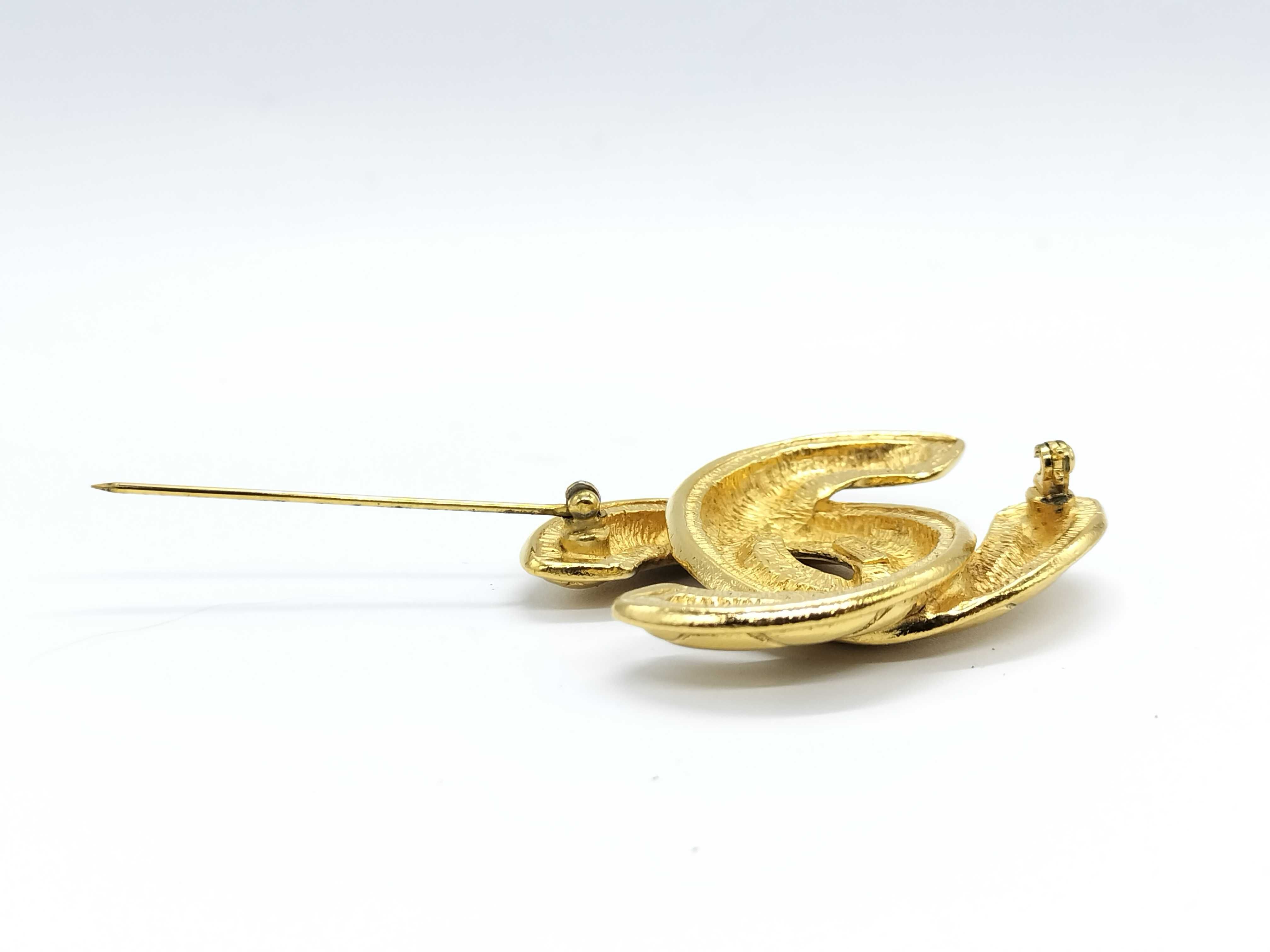 Matelassé Coco Brooch Matelassé Brooch — view 4
