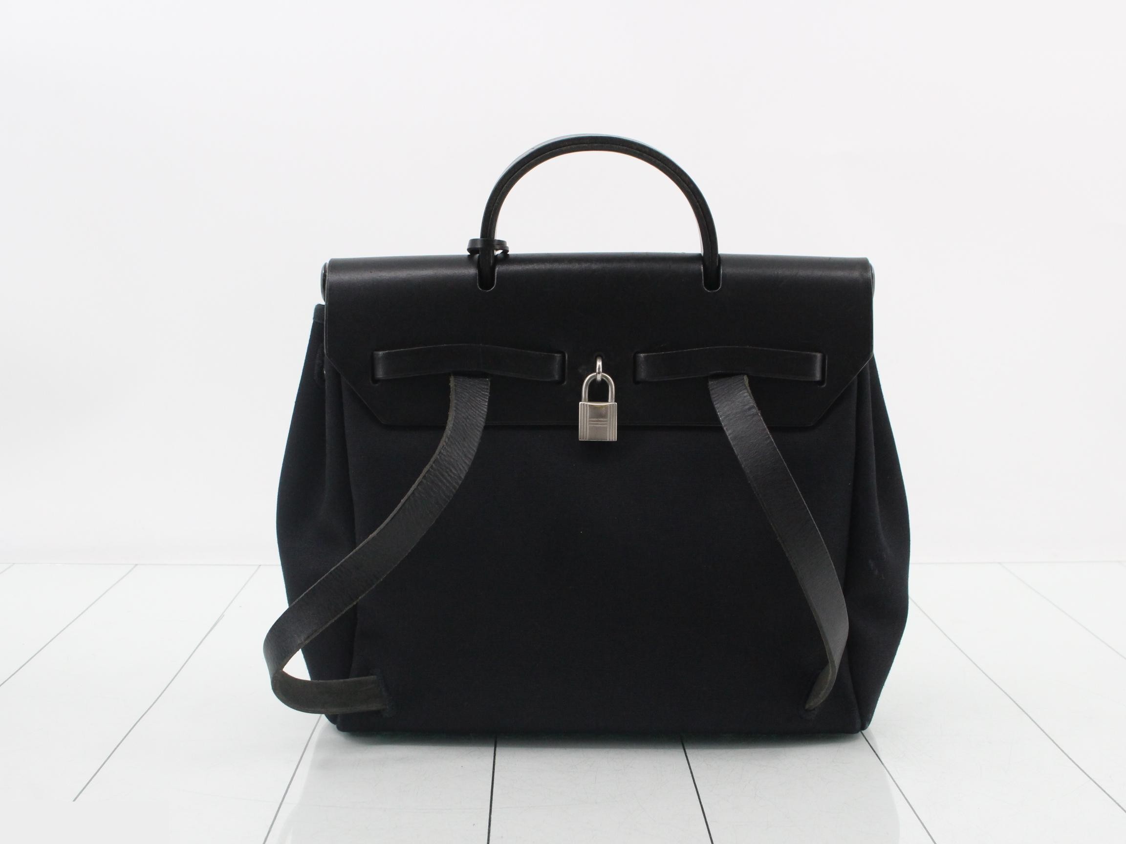 Ailebag pouch — view 2